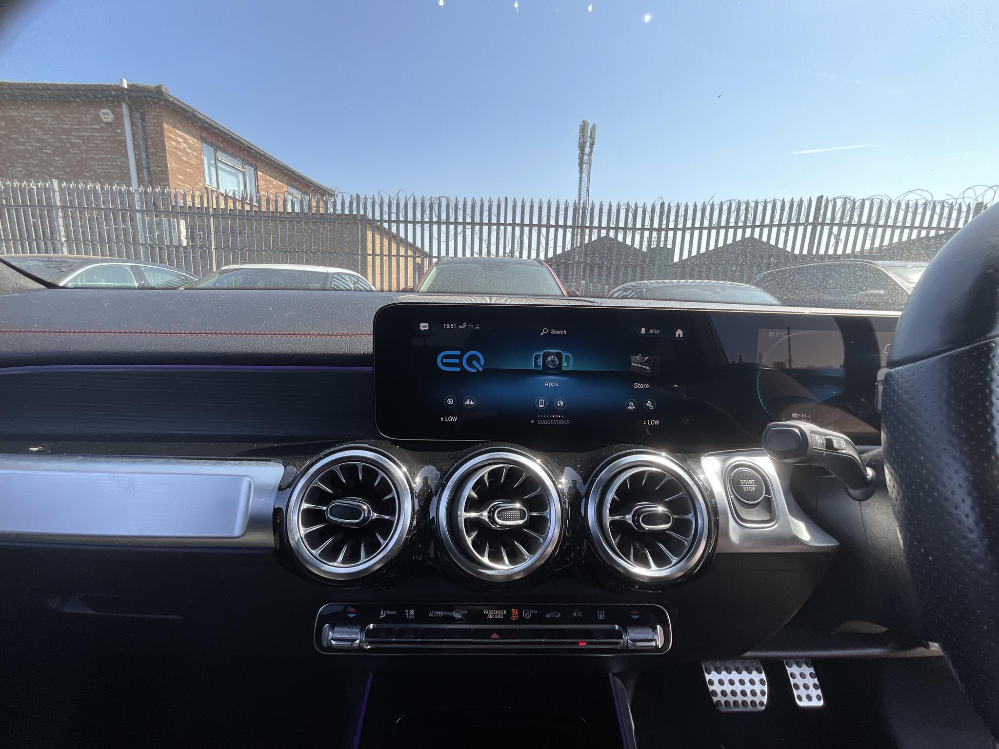 Mercedes Eqb - Image 11