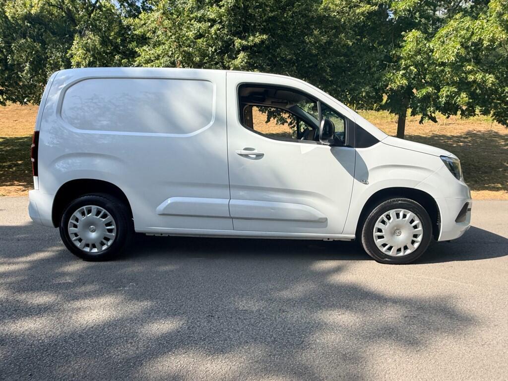 Vauxhall Combo - Image 3