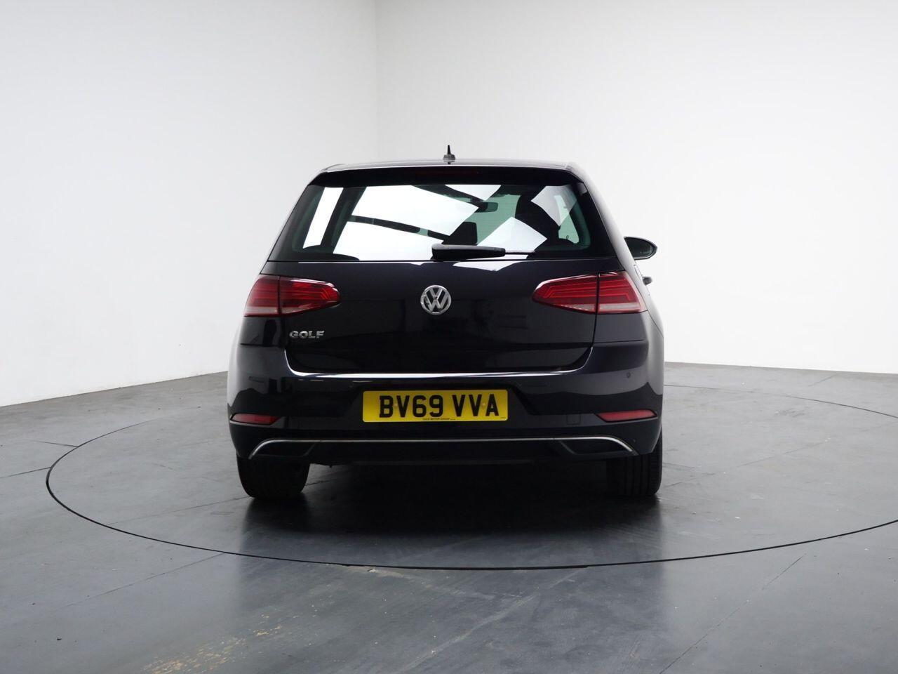 Volkswagen Golf - Image 11