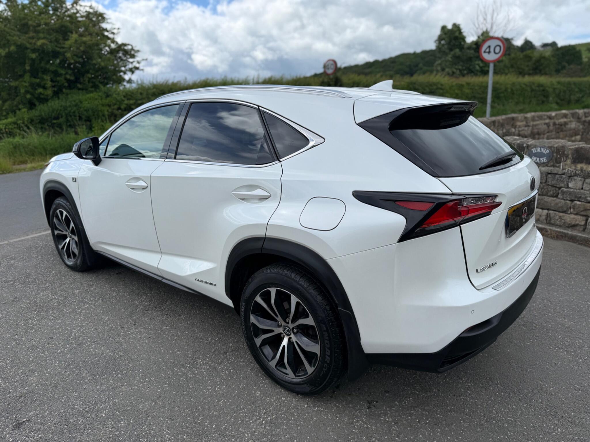 Lexus NX - Image 17