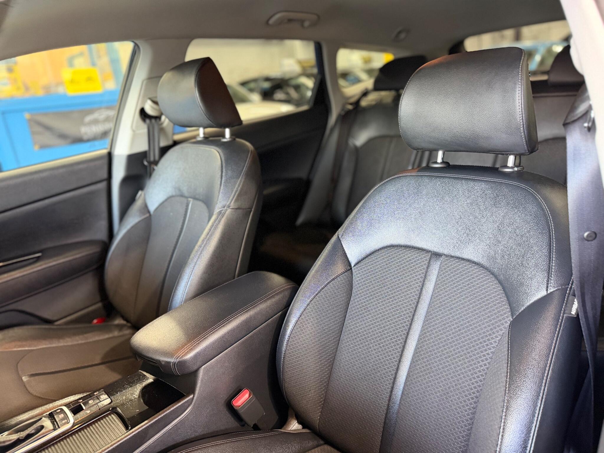 Kia Optima - Image 42