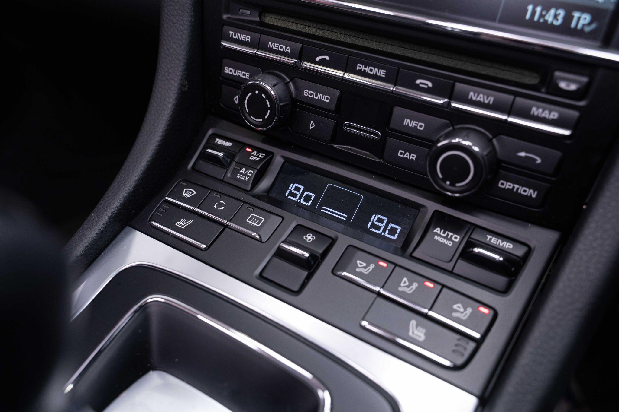 Porsche Boxster - Image 20