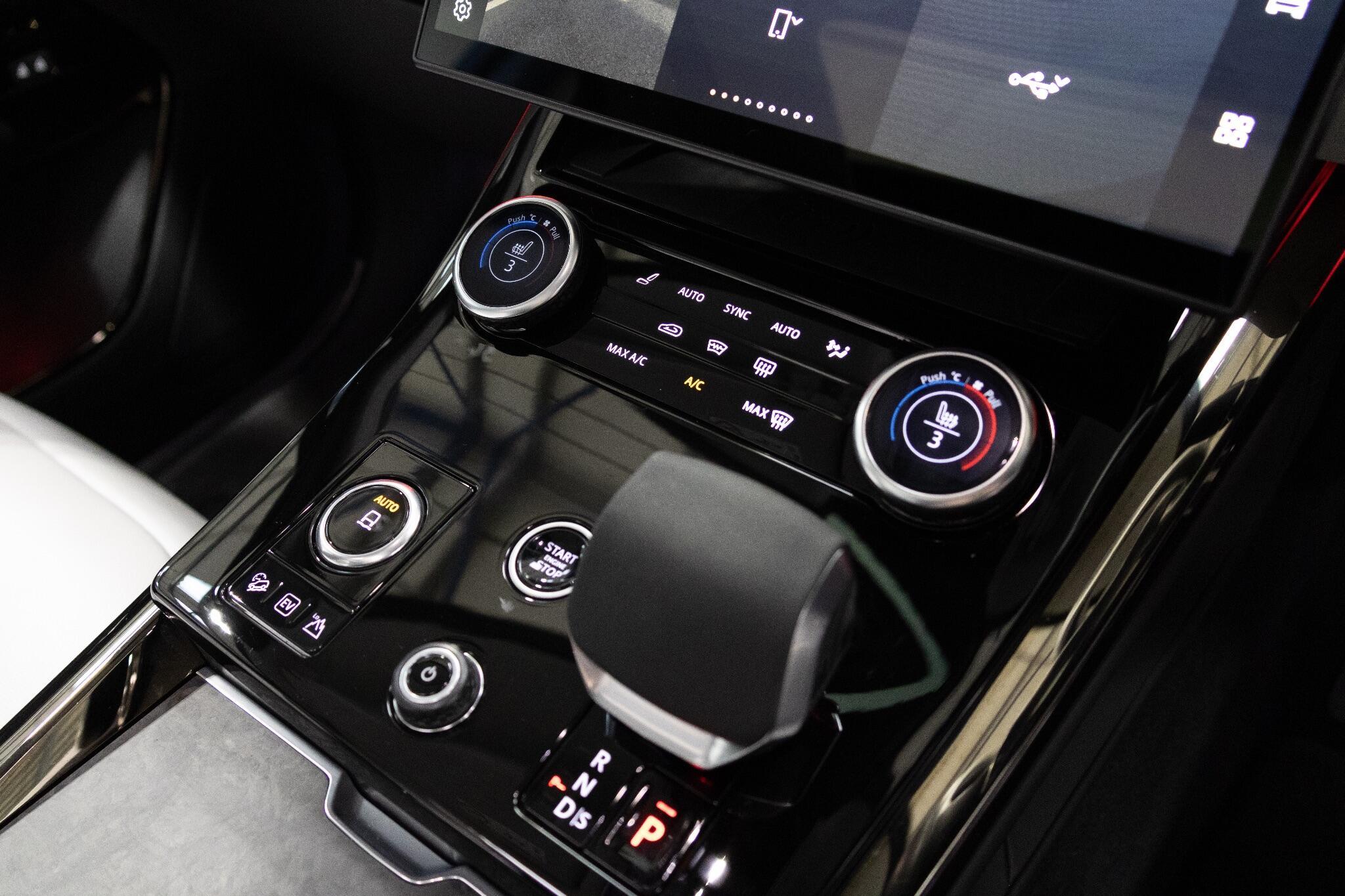 Land Rover RANGE ROVER SPORT - Image 20