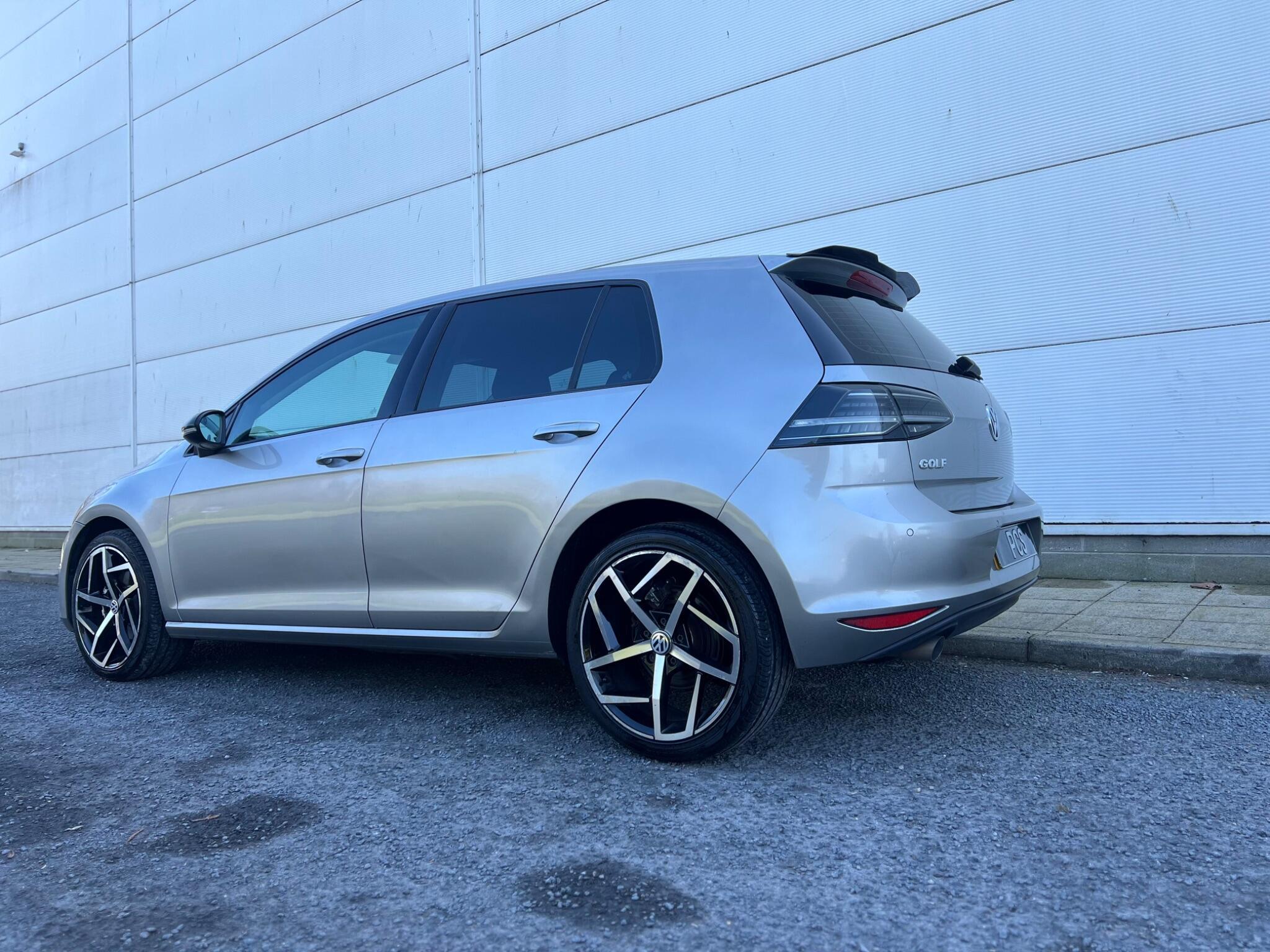 Volkswagen Golf - Image 29