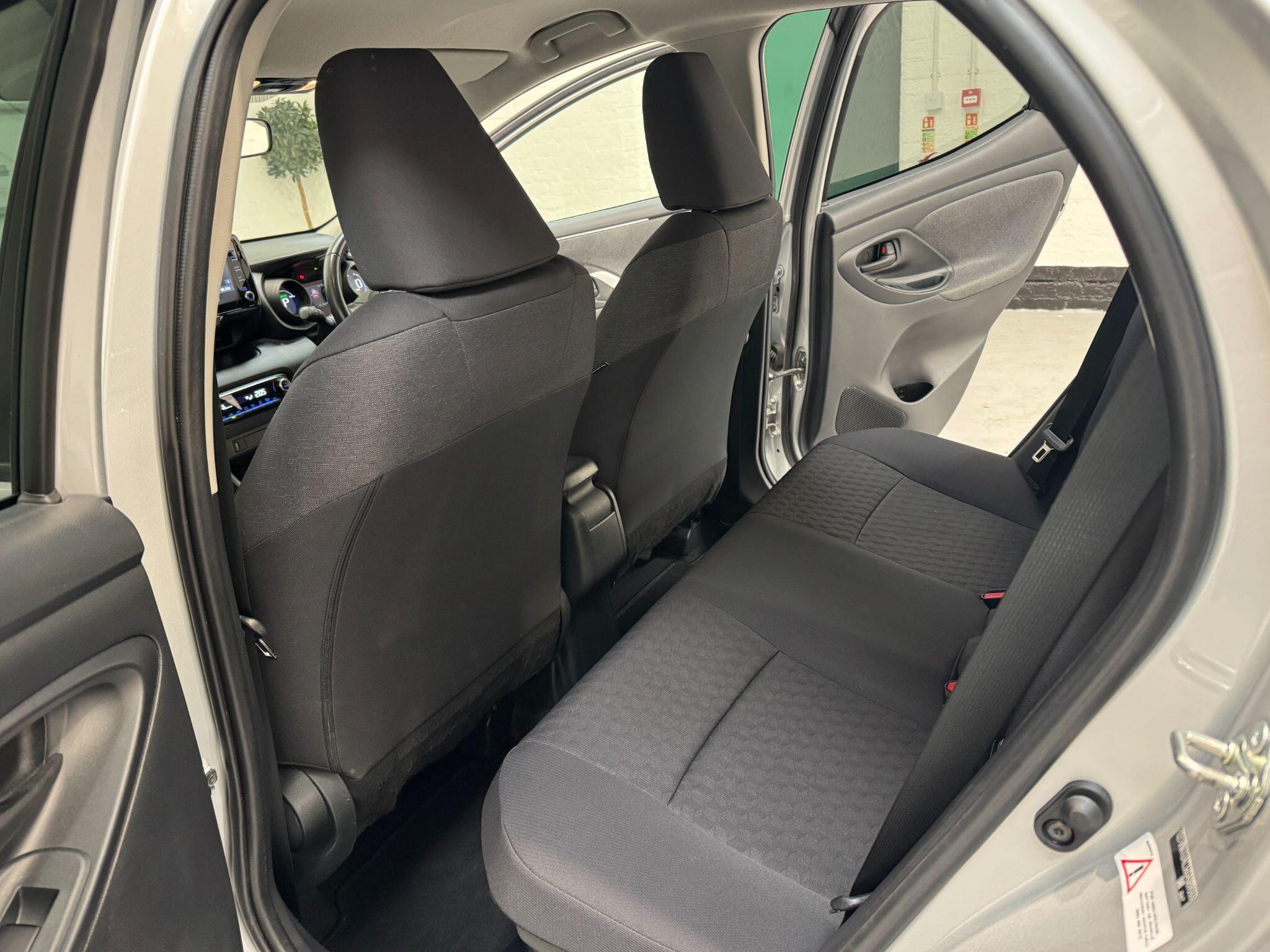 Toyota Yaris - Image 45