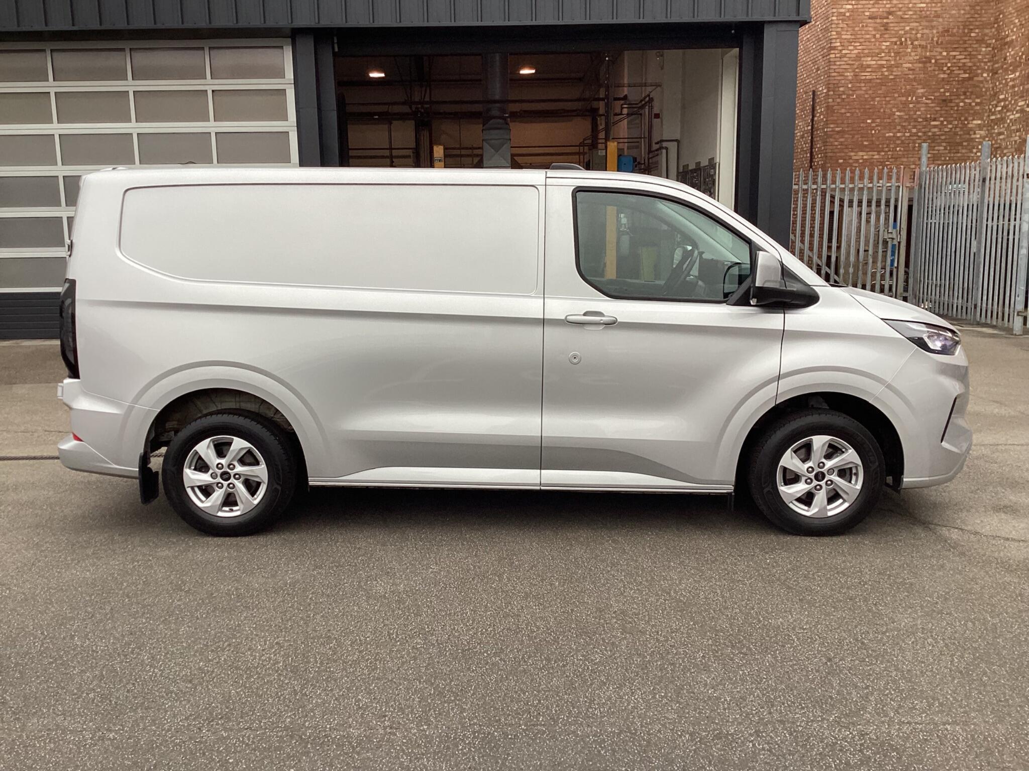 Ford Transit Custom - Image 8