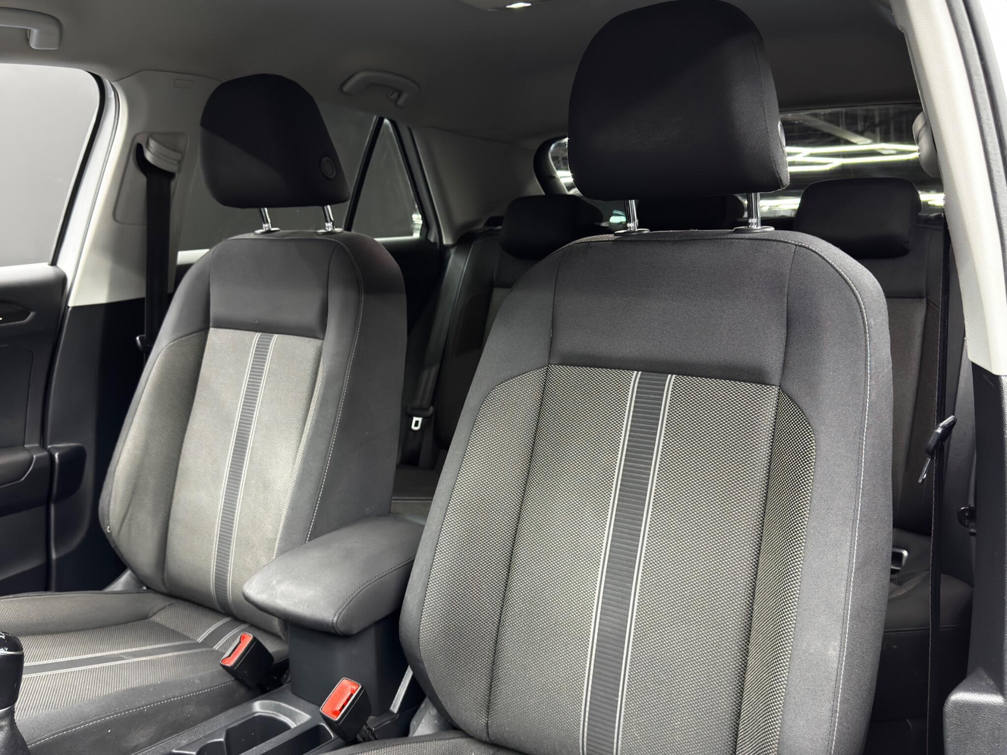 Volkswagen T-Roc - Image 14