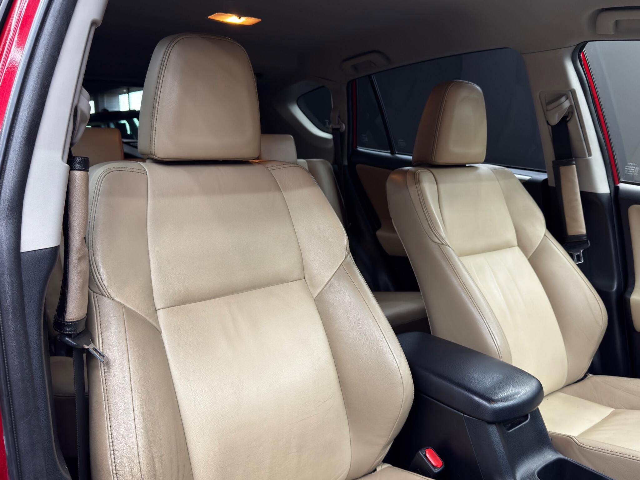 Toyota RAV4 - Image 12