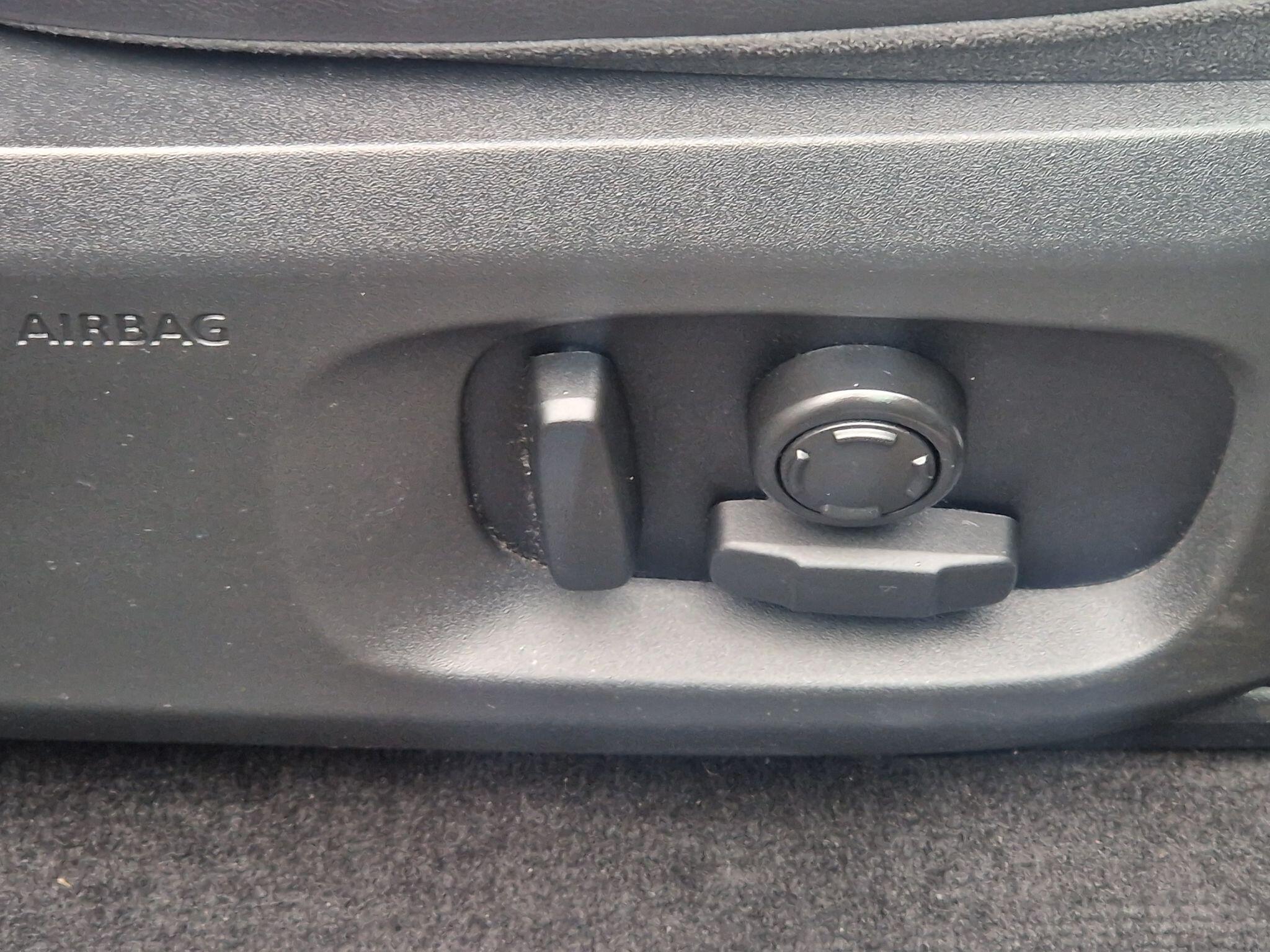 Land Rover Range Rover Evoque - Image 29