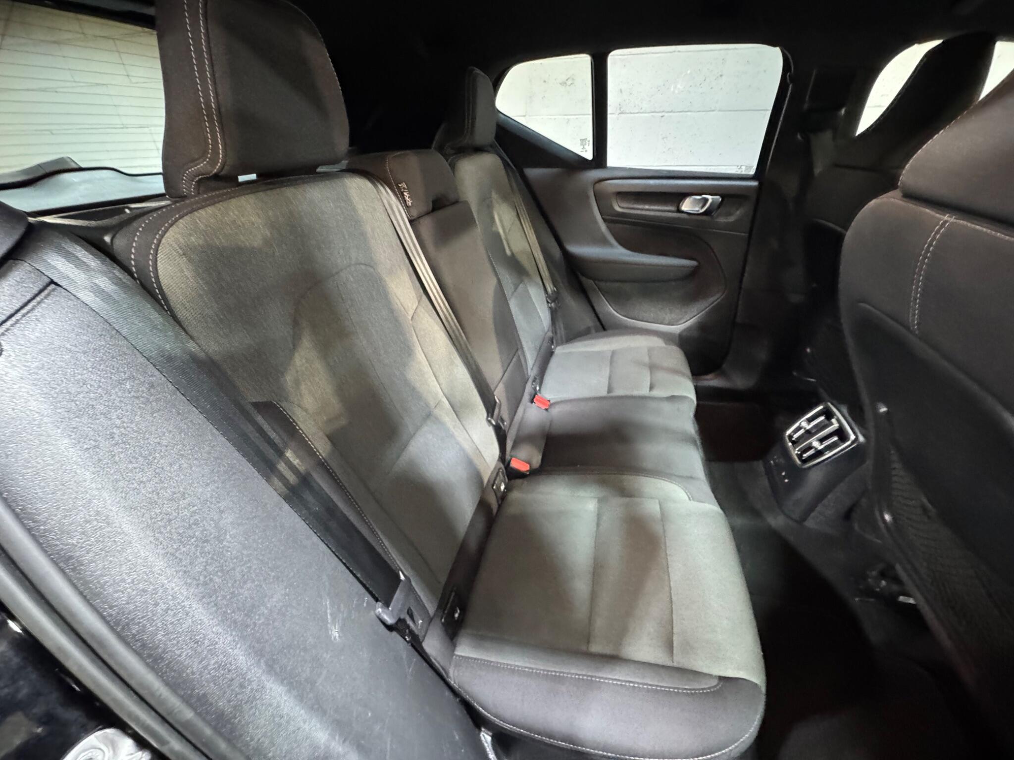 Volvo XC40 - Image 11