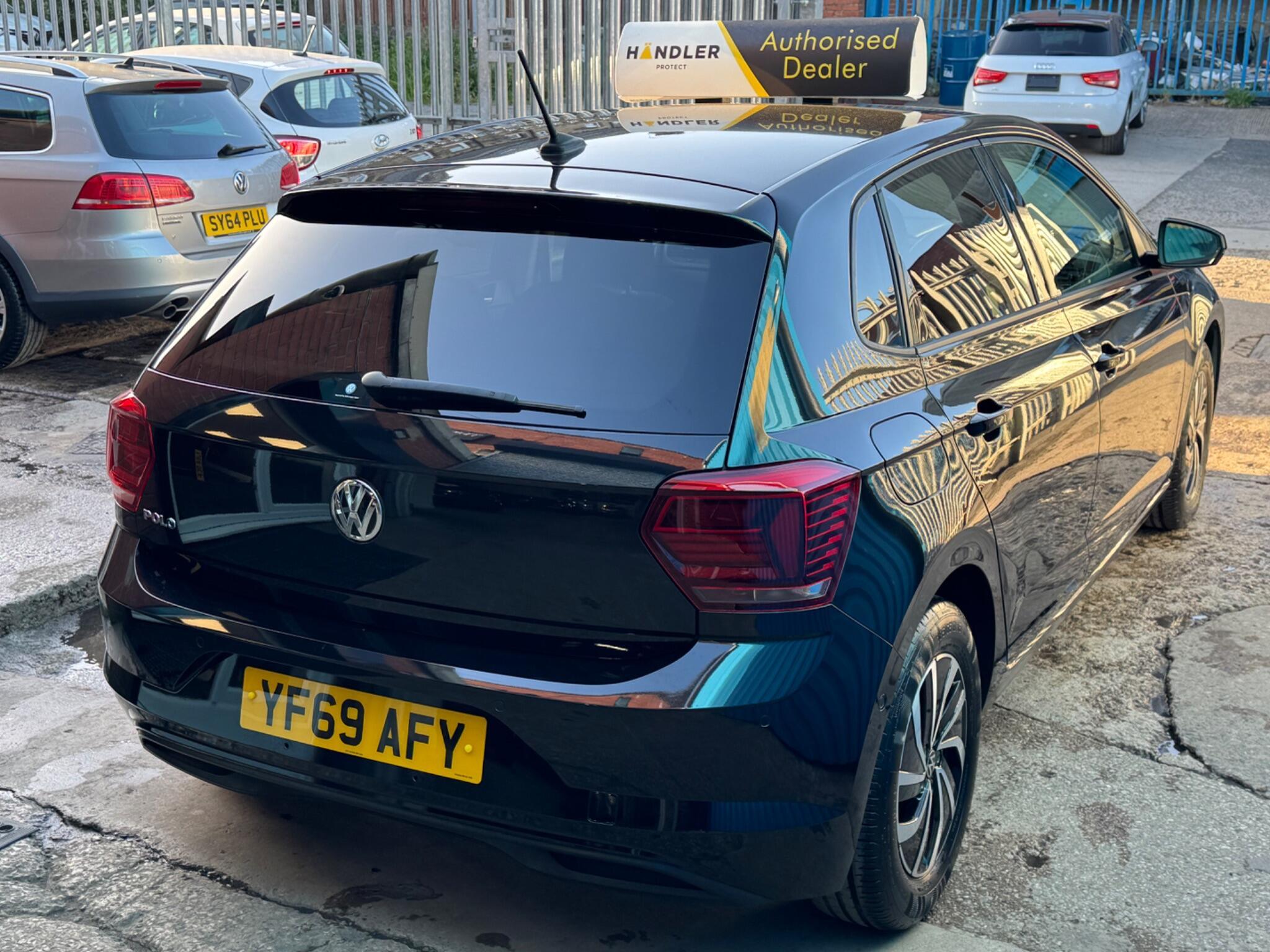 Volkswagen Polo - Image 30