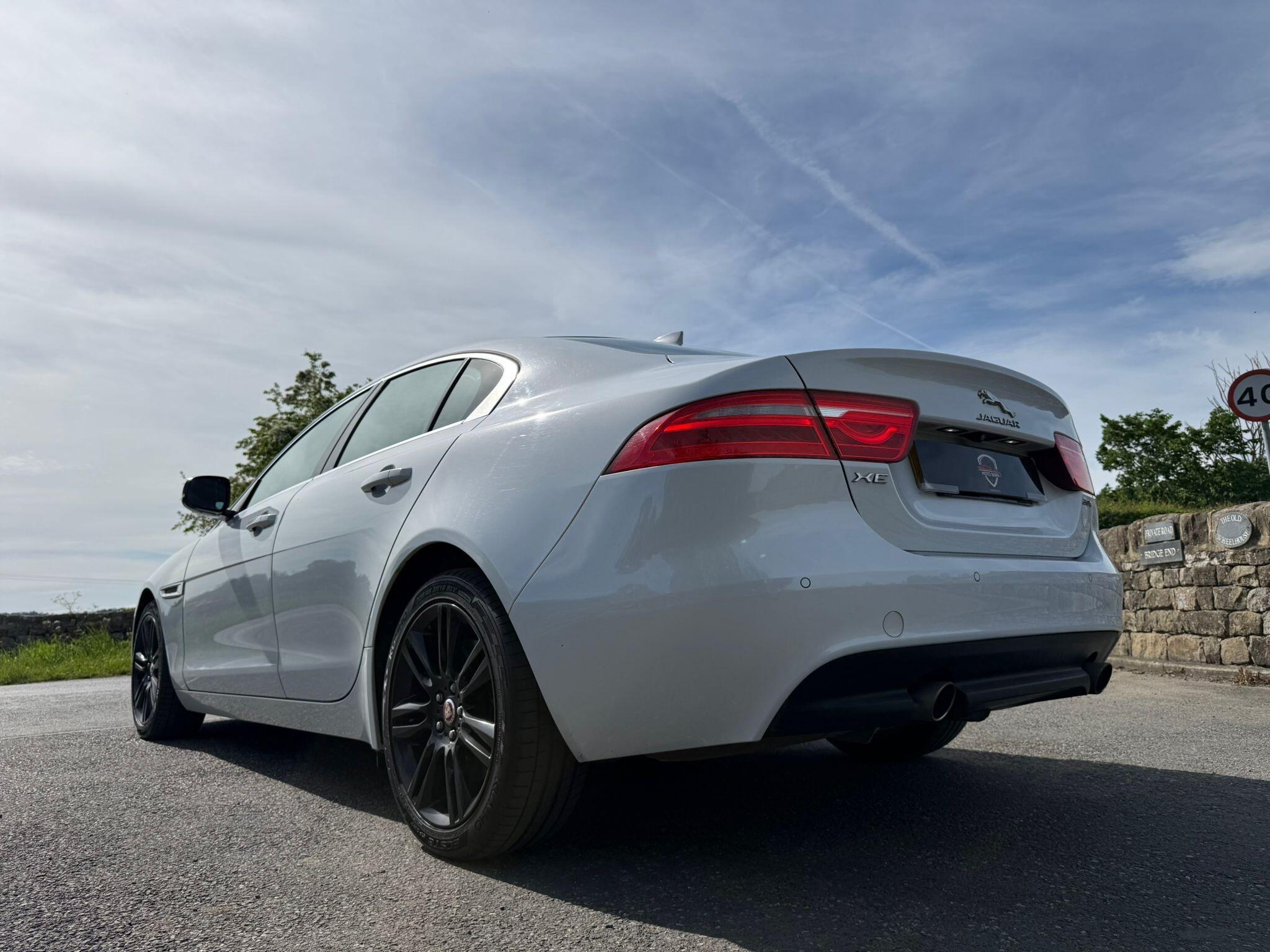 Jaguar XE - Image 10