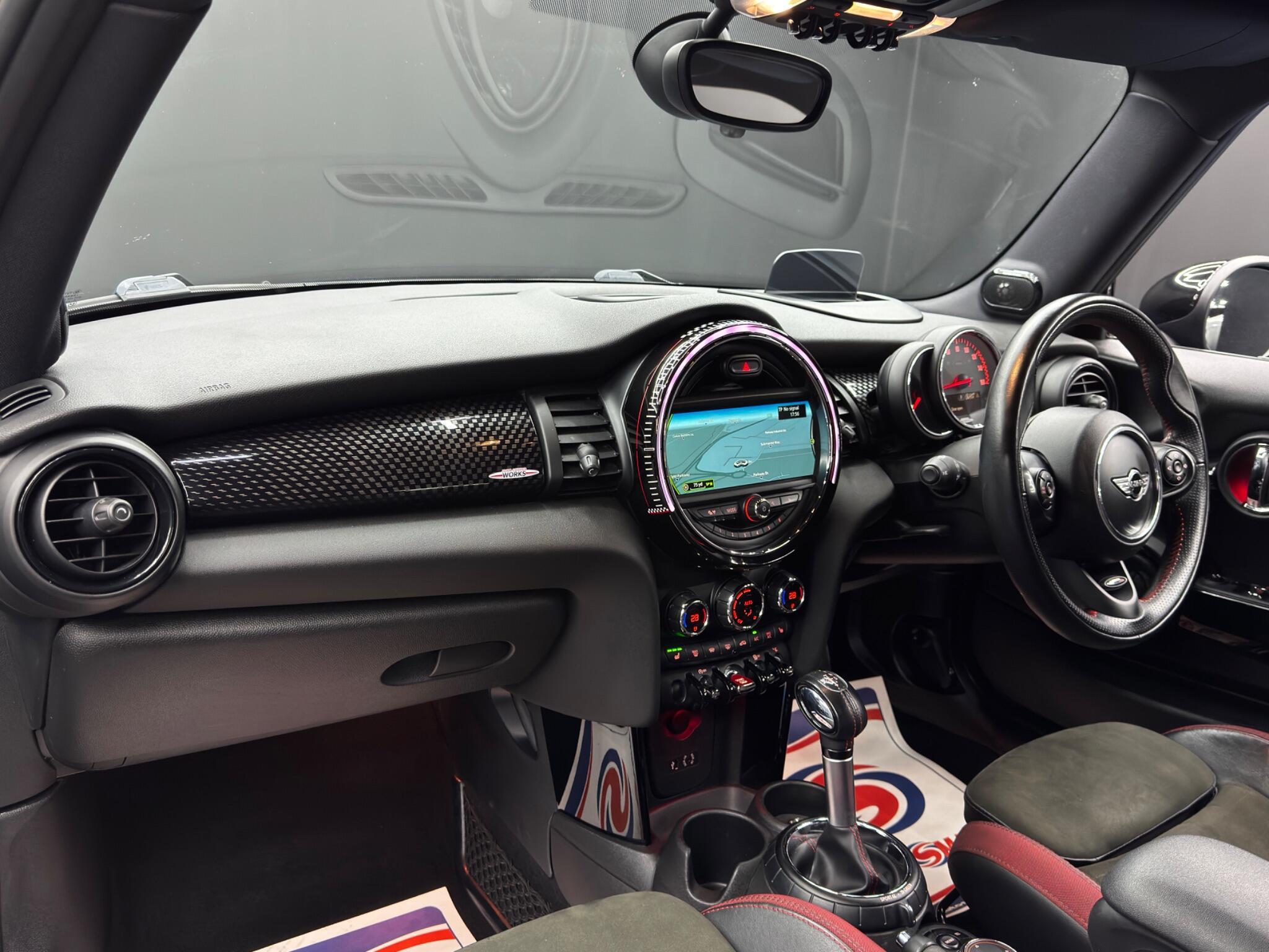 MINI Hatch - Image 11