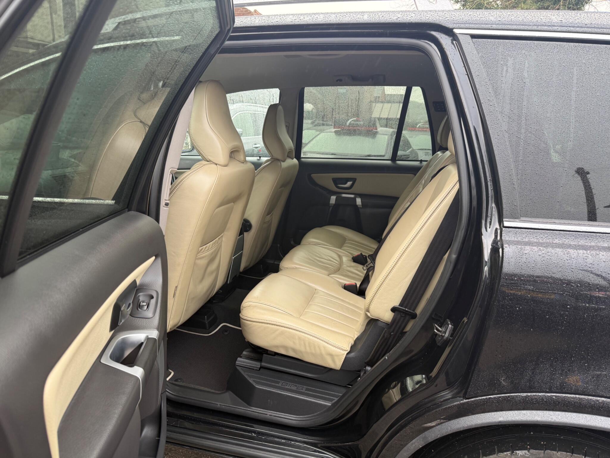 Volvo XC90 - Image 22