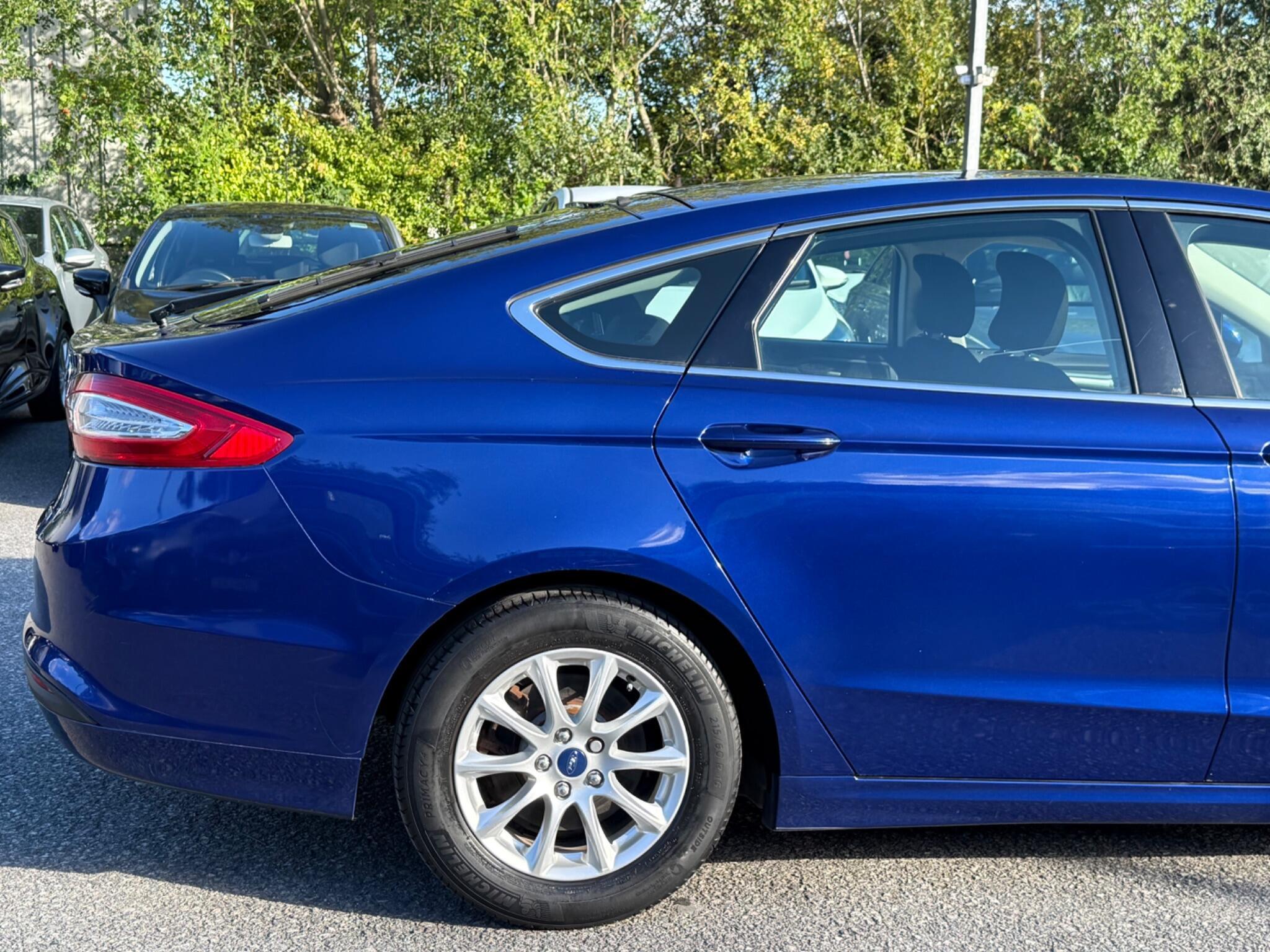 Ford Mondeo - Image 21