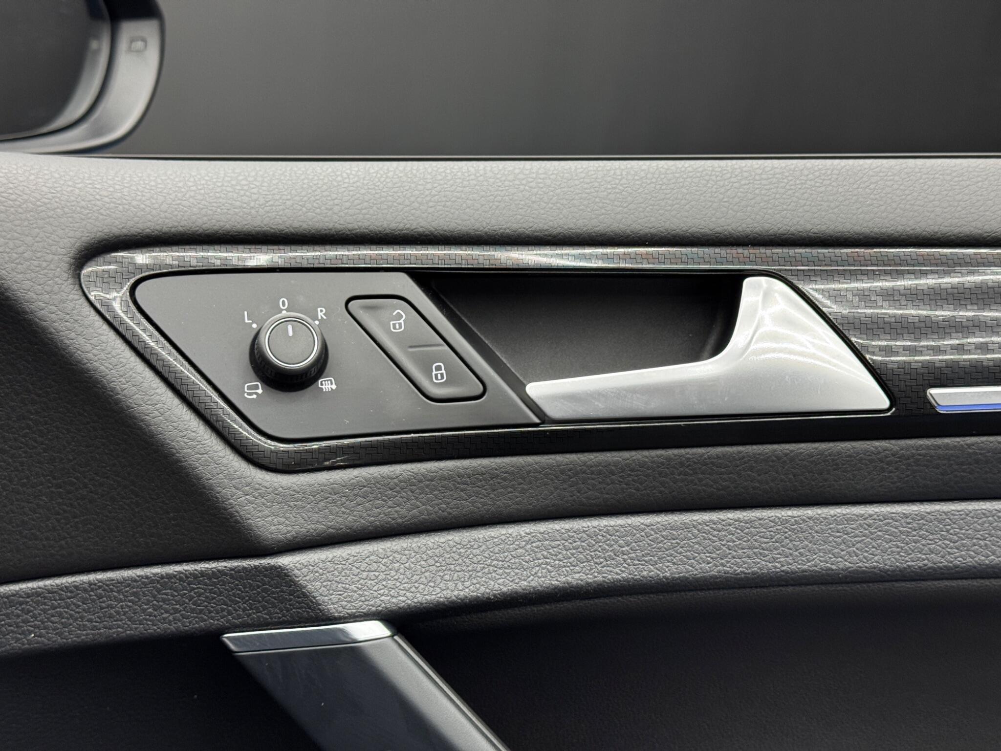 Volkswagen Golf - Image 41