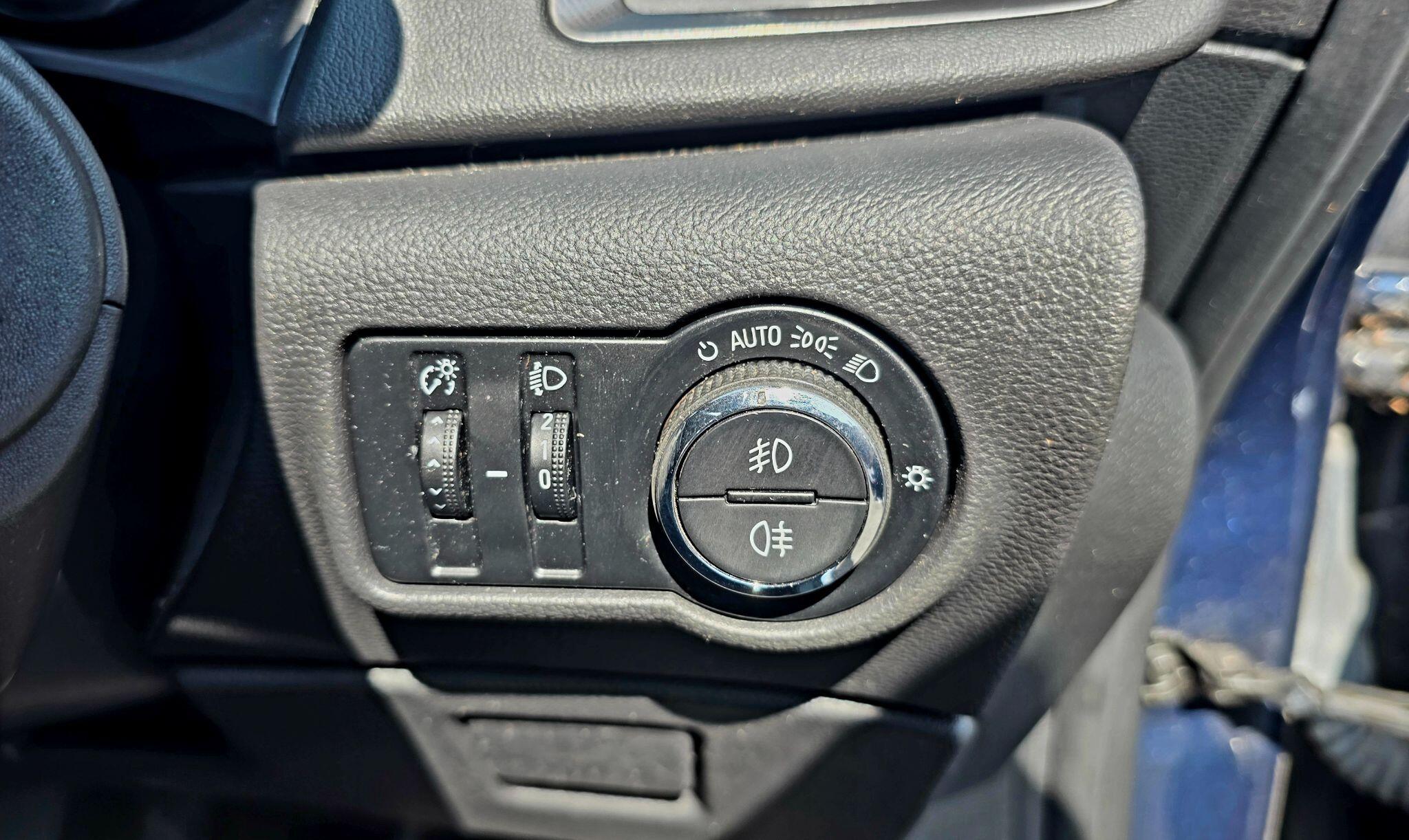 Vauxhall Astra - Image 23