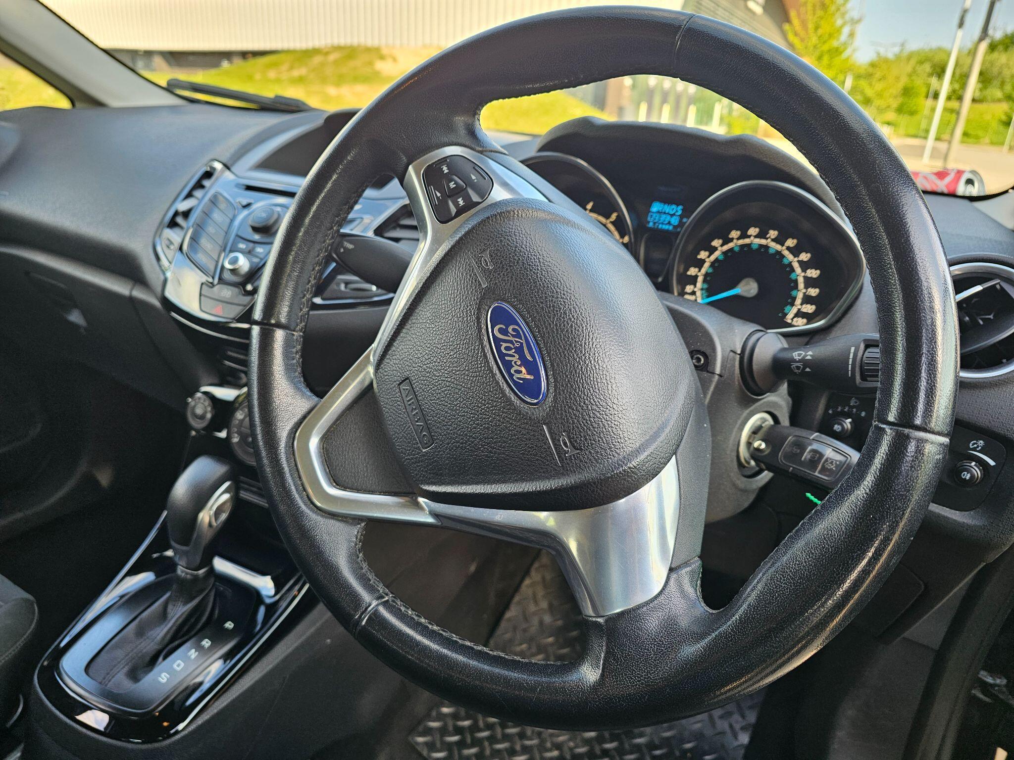 Ford Fiesta - Image 13