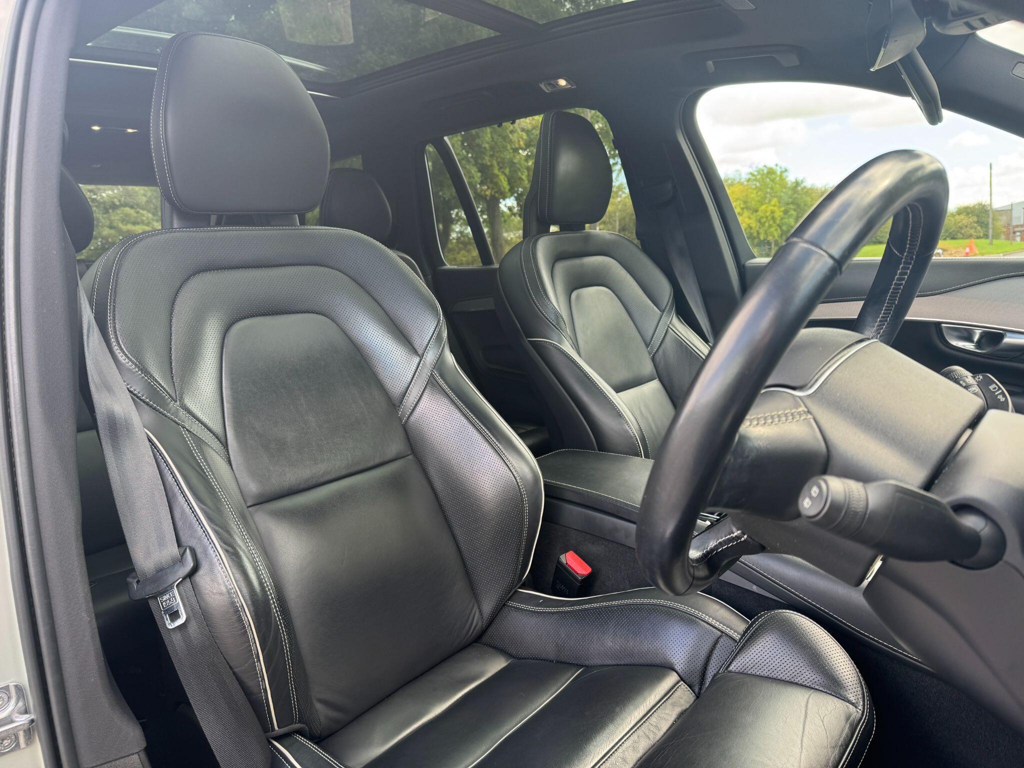 Volvo XC90 - Image 14