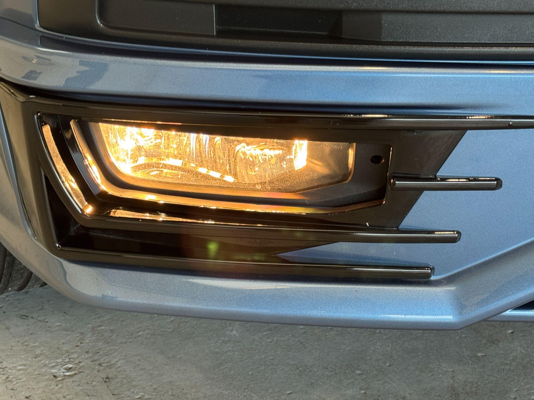 Volkswagen Transporter - Image 40