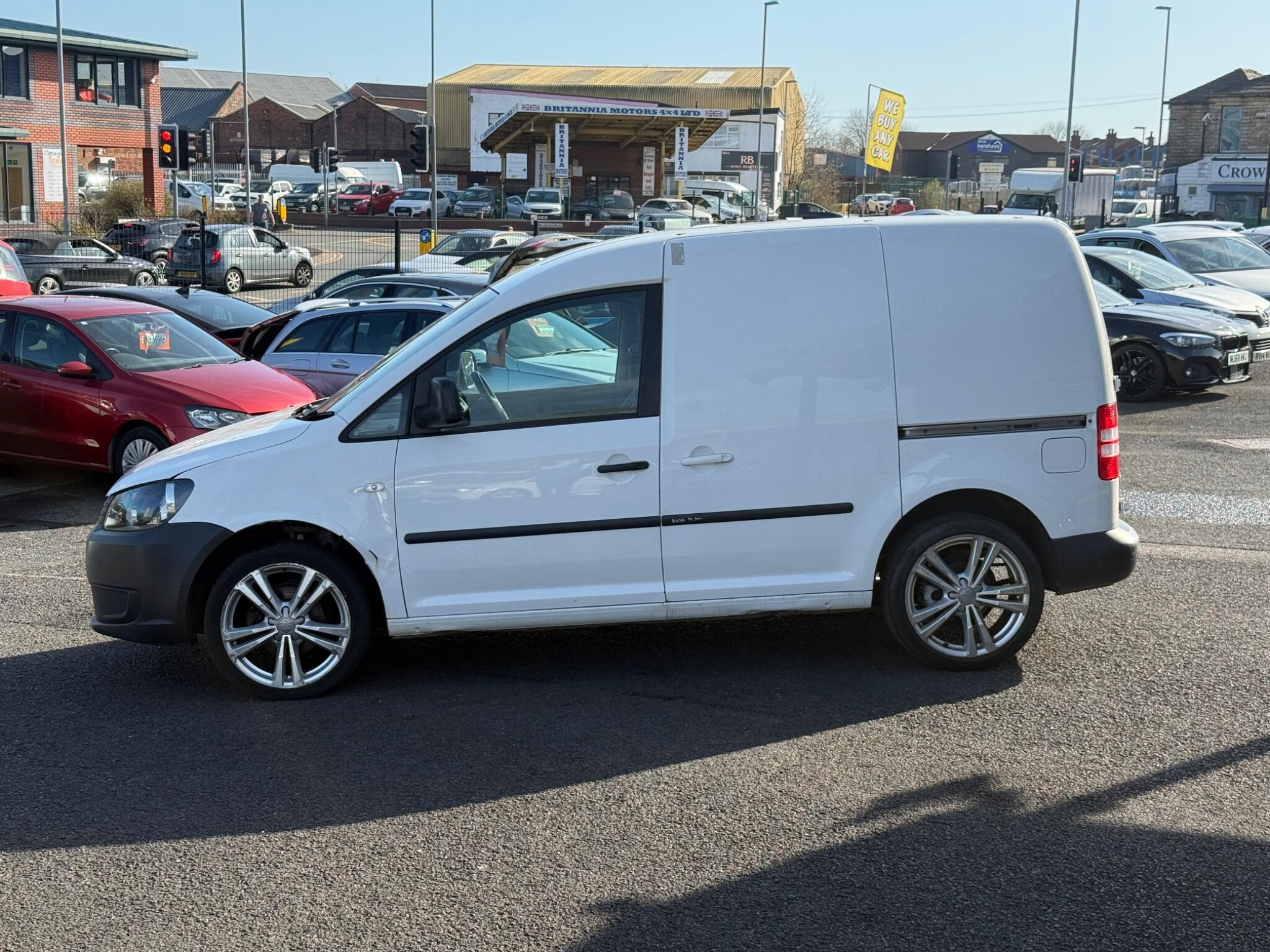 Volkswagen Caddy - Image 7
