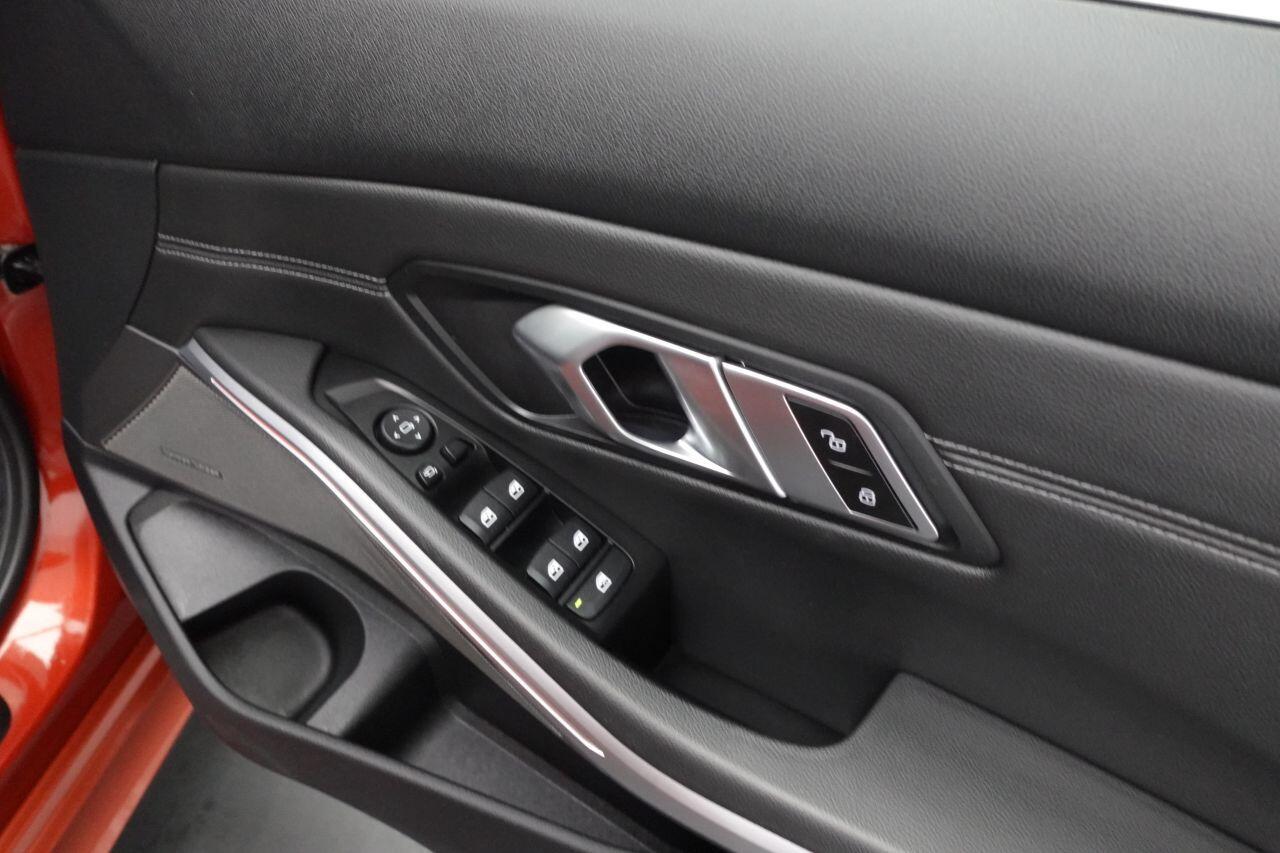 BMW 3 Series - Image 18