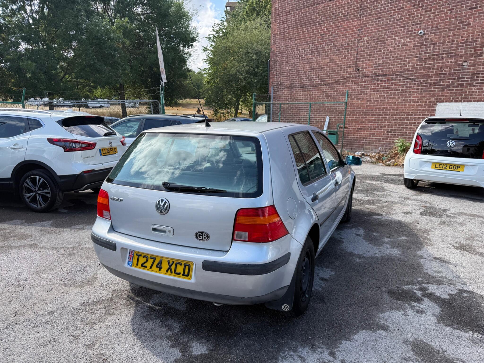 Volkswagen Golf - Image 7