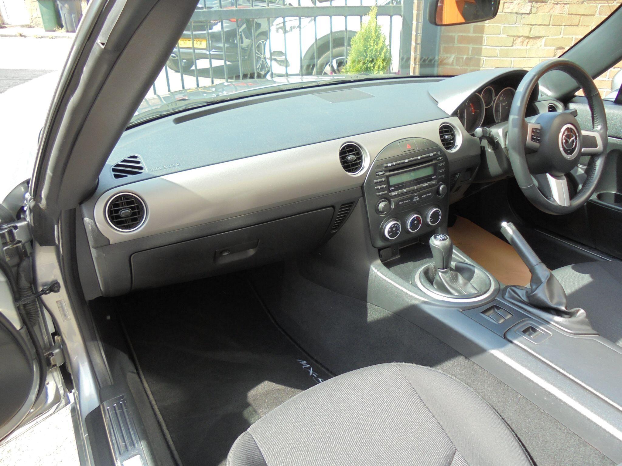 Mazda MX-5 - Image 13
