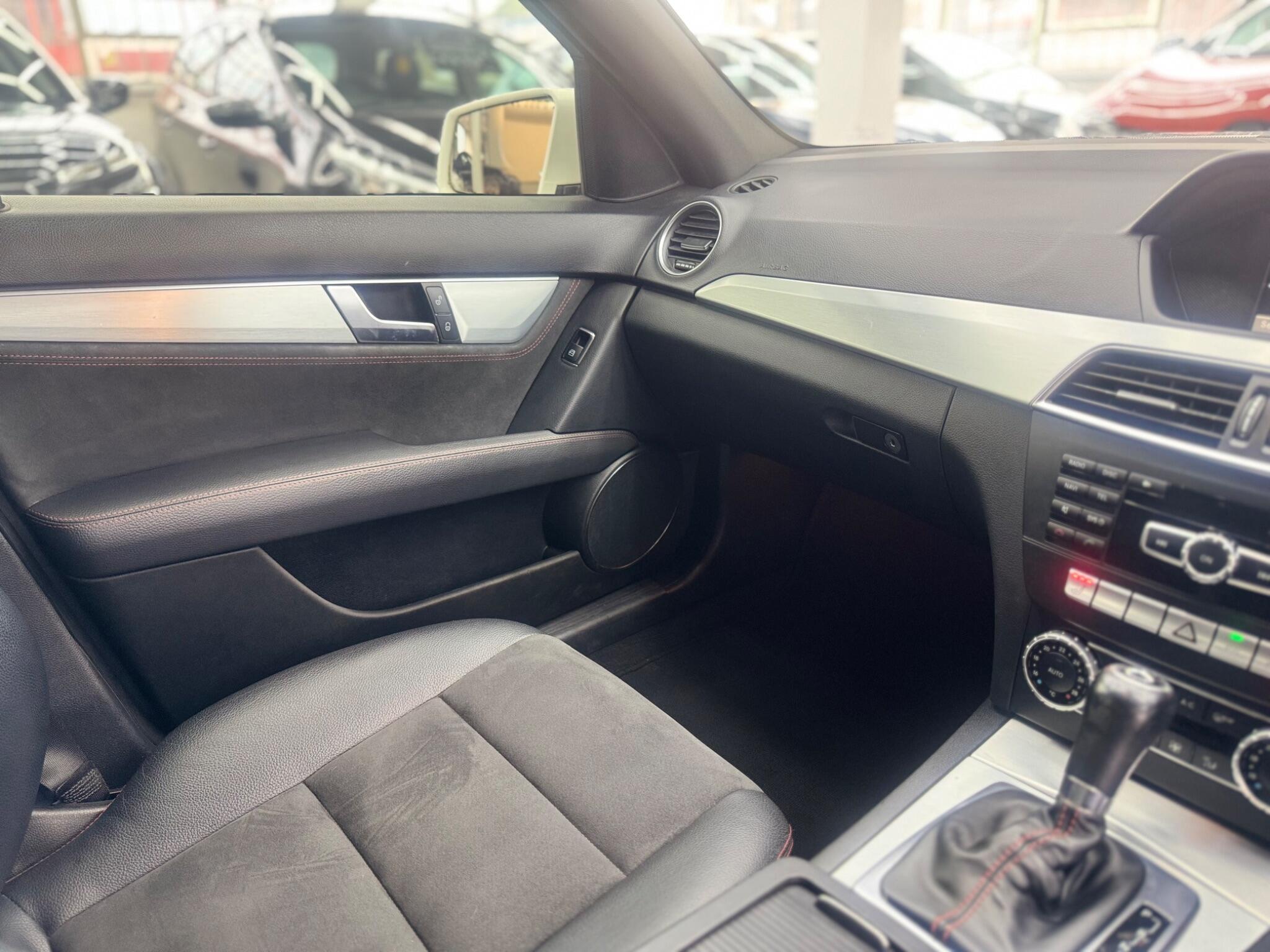 Mercedes C Class - Image 37
