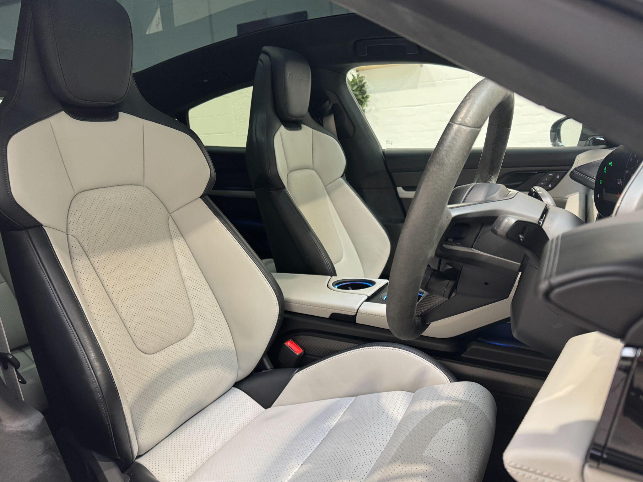 Porsche Taycan - Image 58