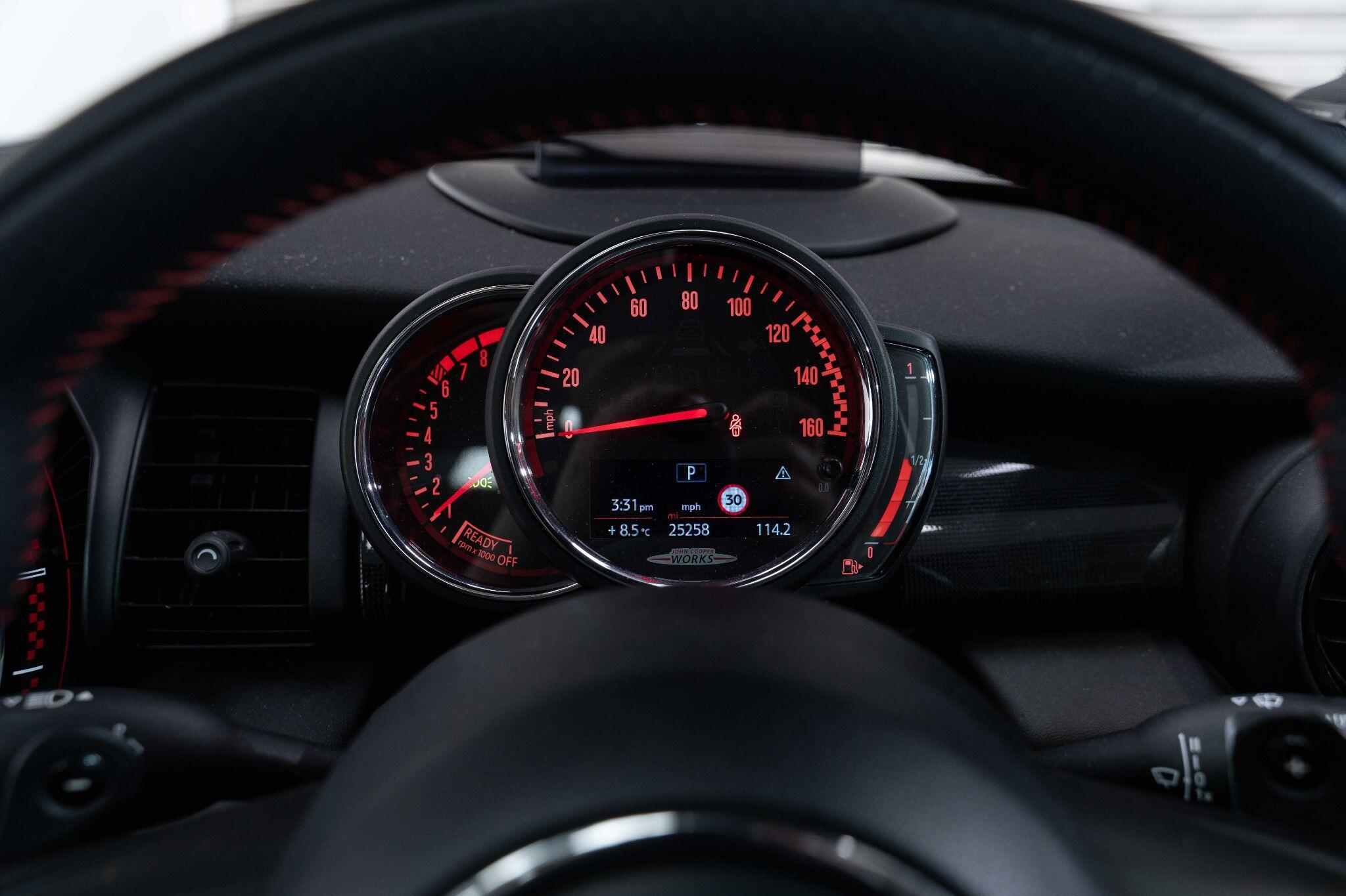 MINI Hatch - Image 36