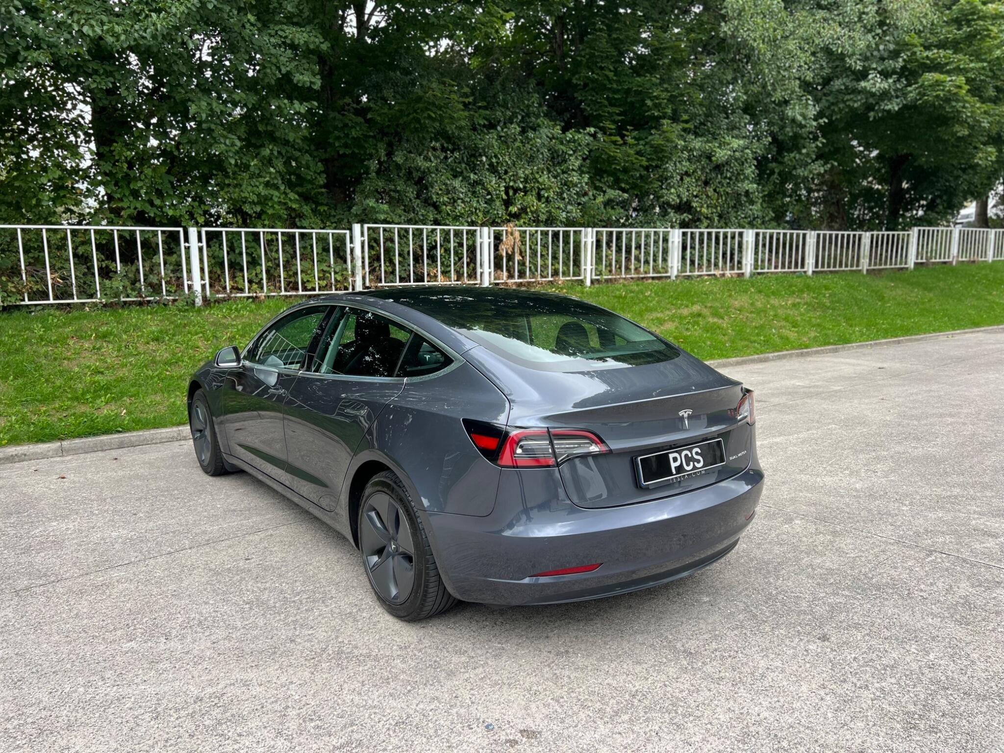 Tesla Model 3 - Image 9