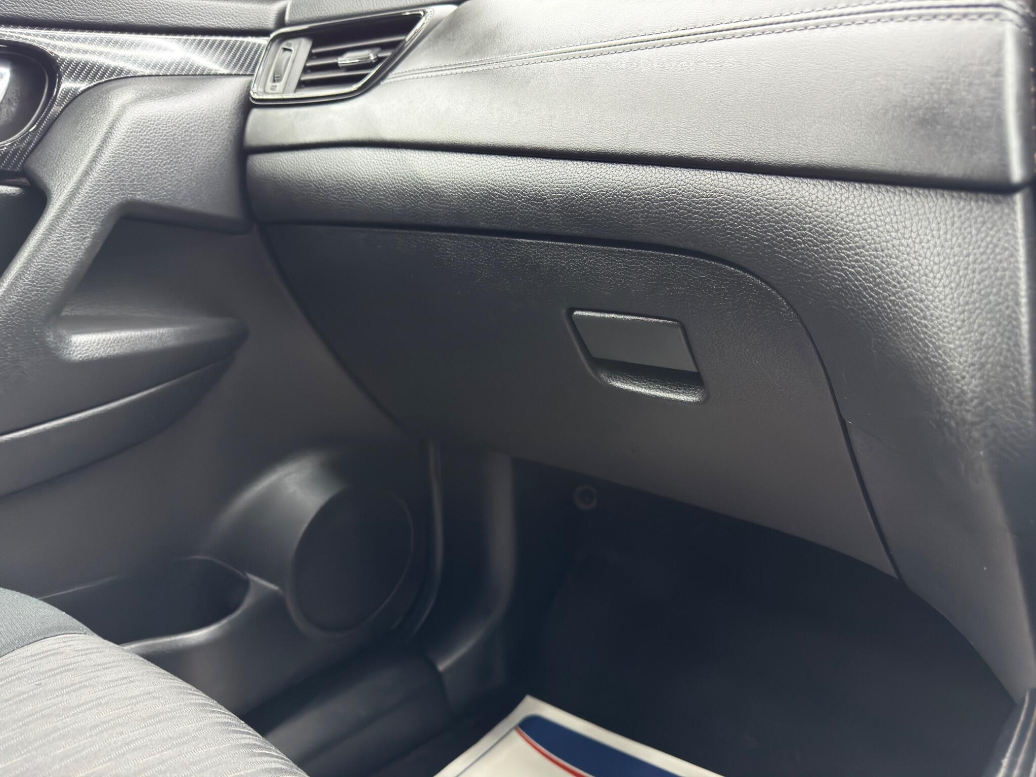 Nissan X-Trail - Image 32