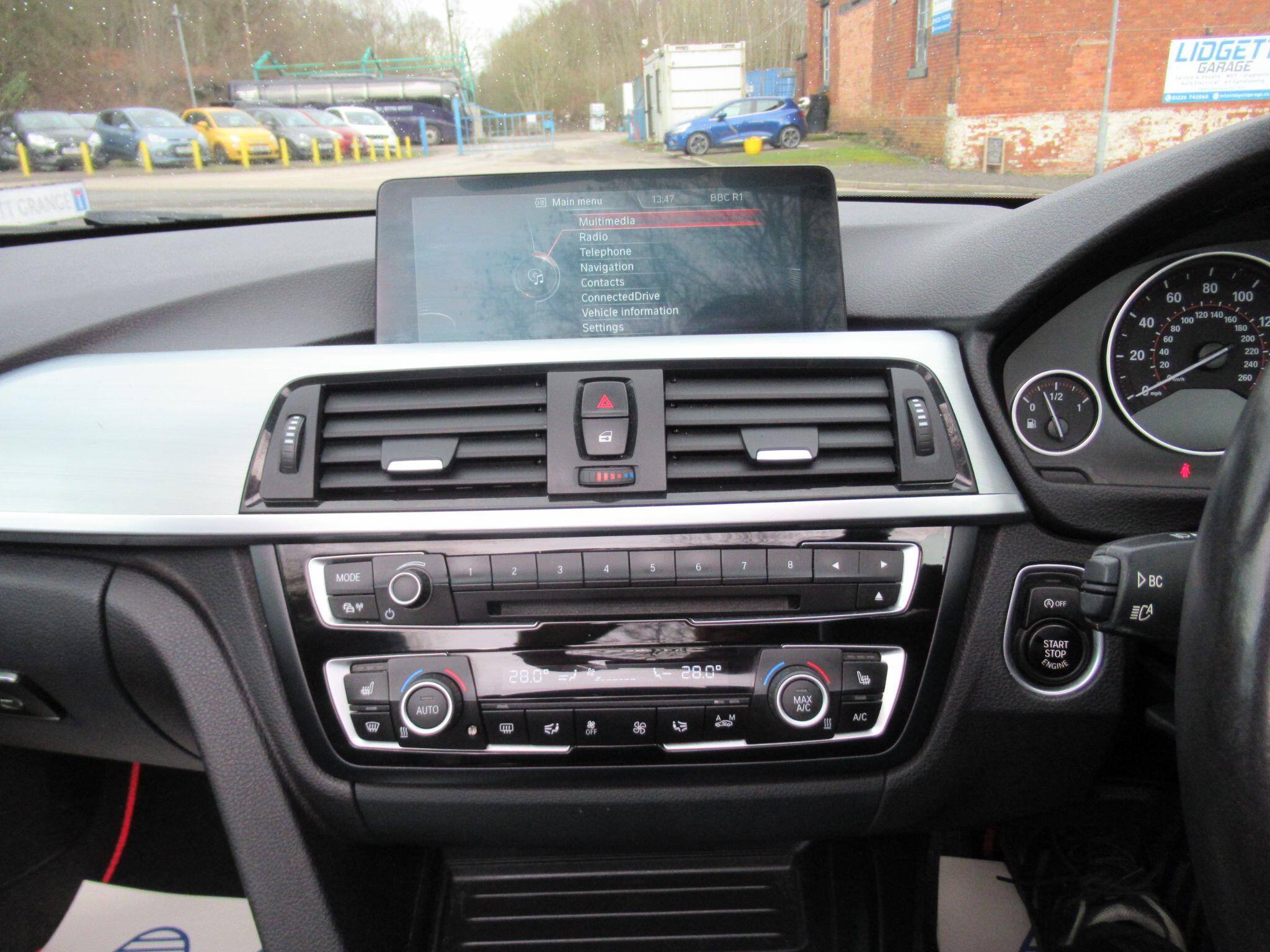 BMW 4 Series - Image 40