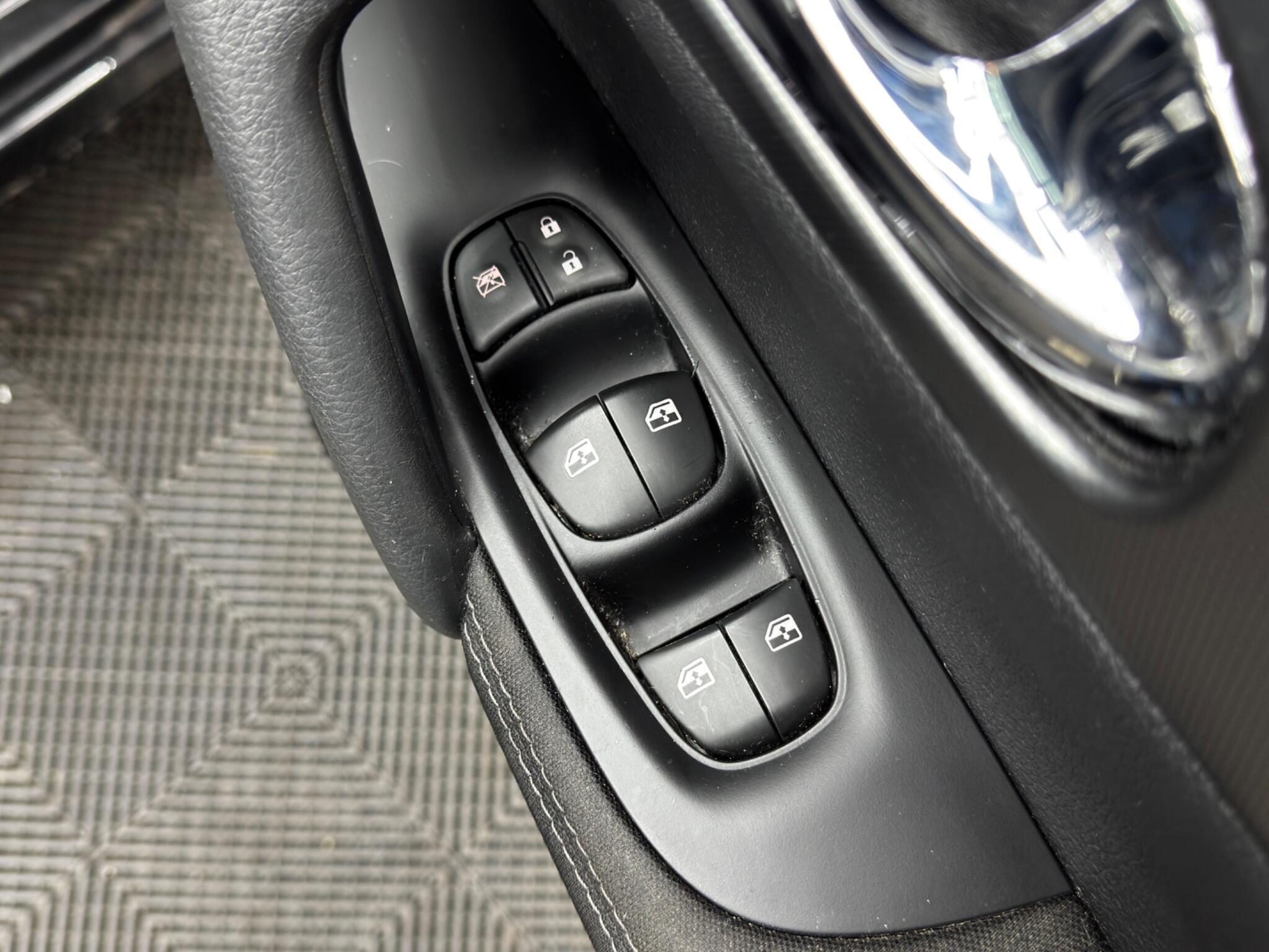 Nissan Qashqai - Image 37