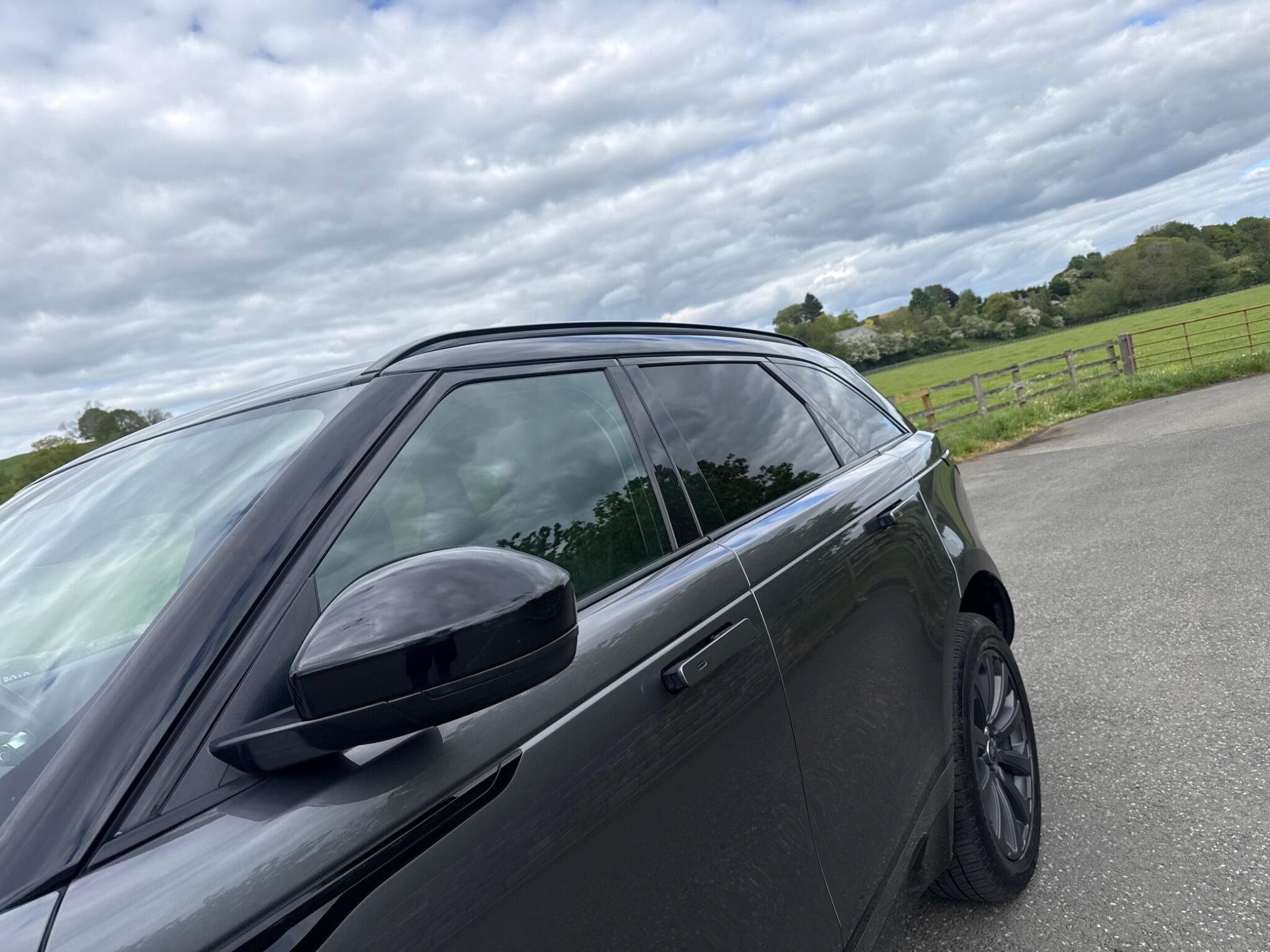 Land Rover Range Rover Velar - Image 27