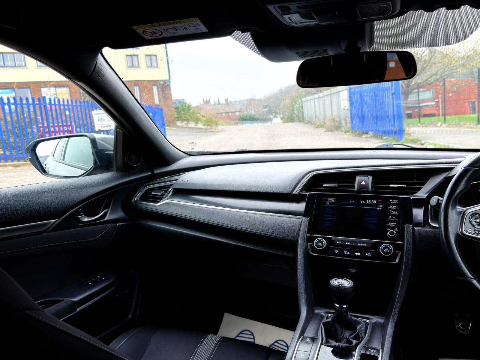 Honda Civic - Image 19