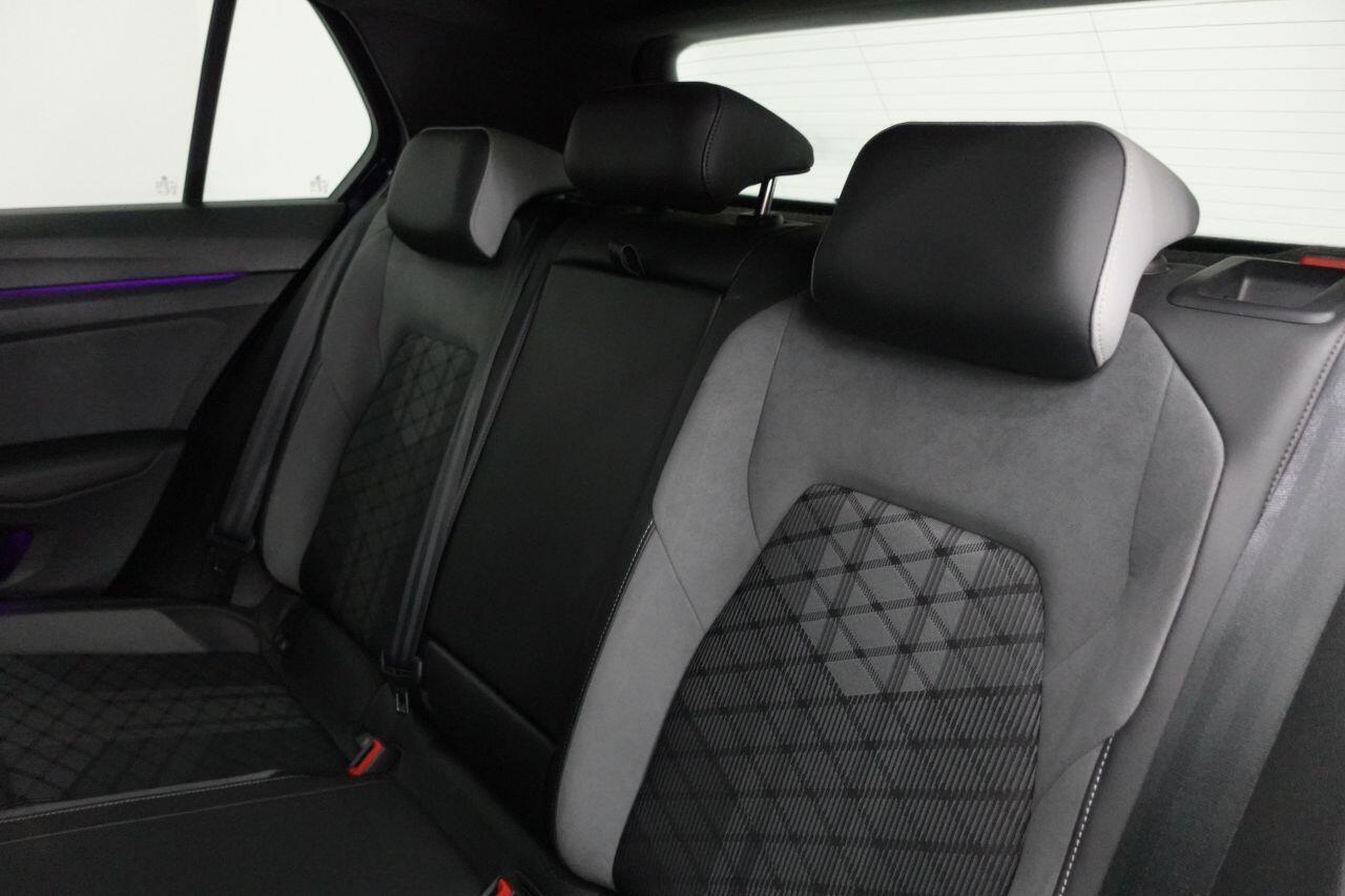 Volkswagen Golf - Image 17