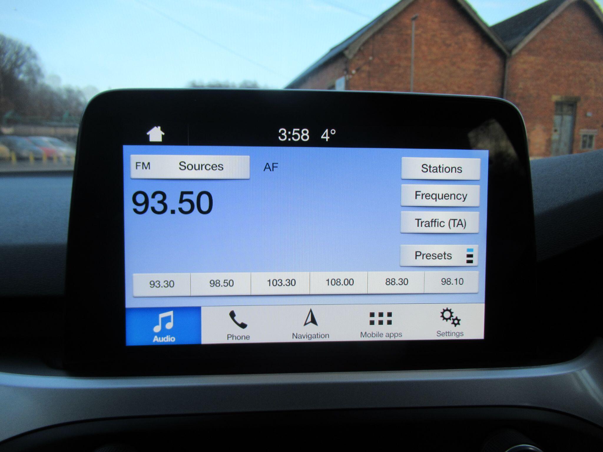 Ford Focus - Image 29