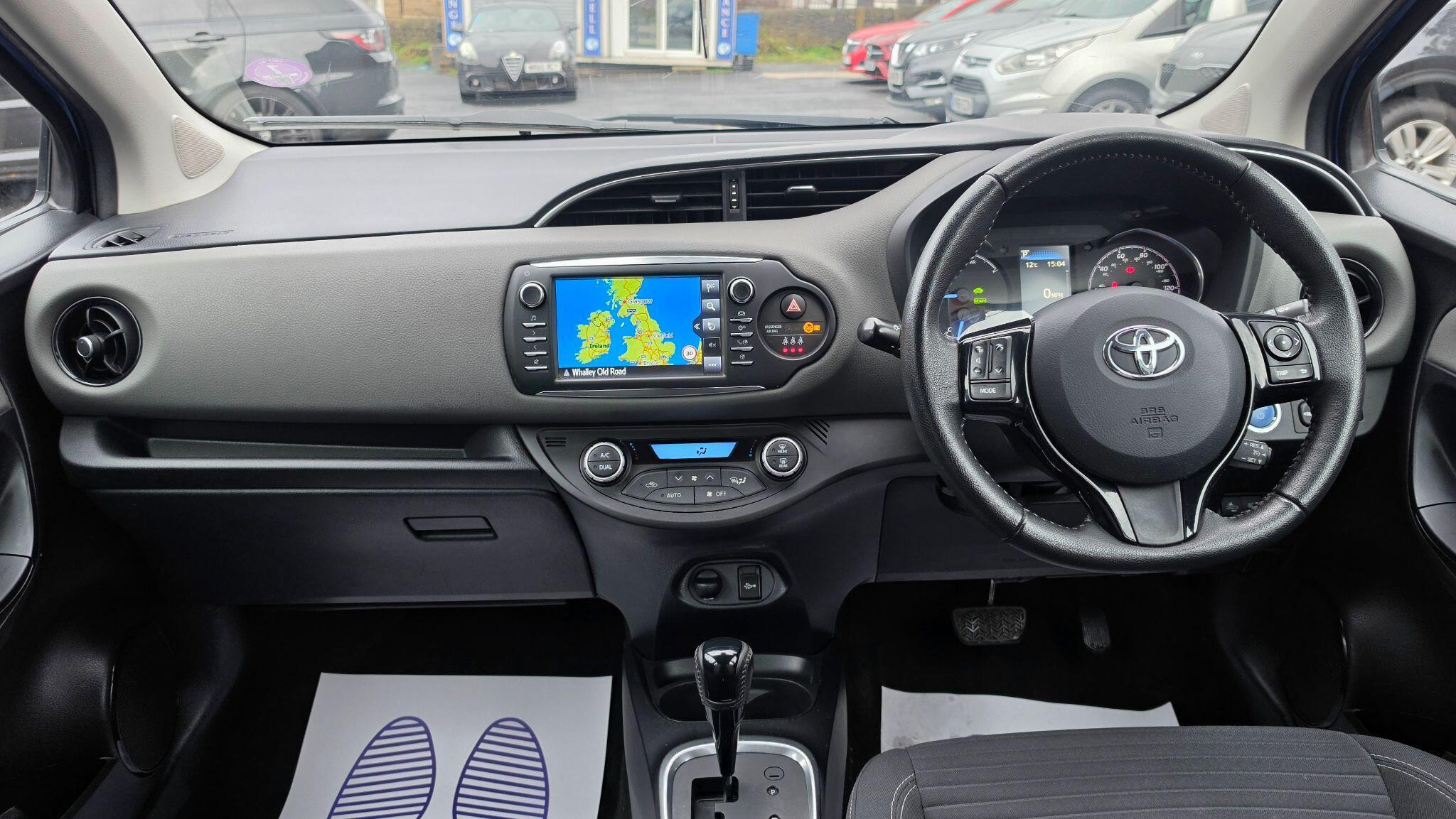 Toyota Yaris - Image 20