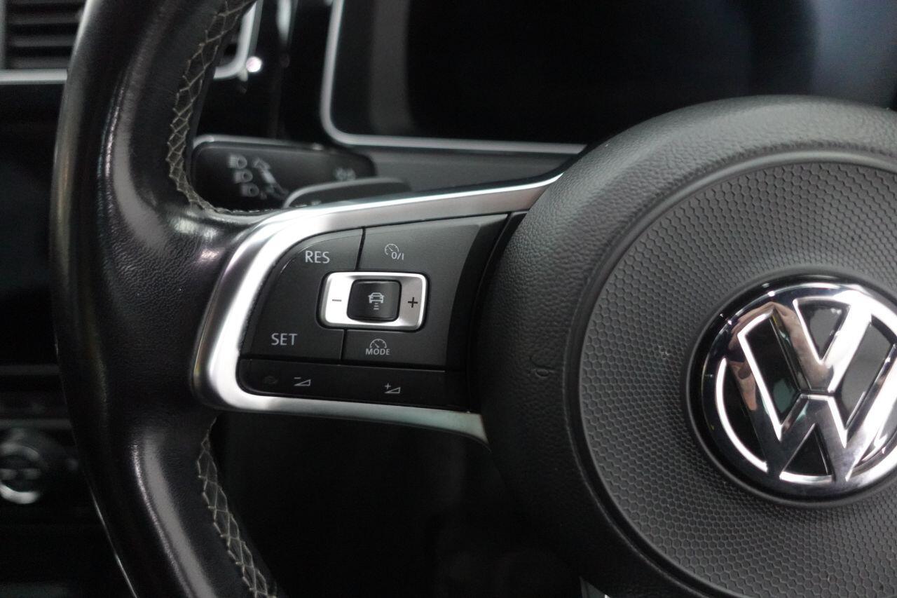 Volkswagen Golf - Image 19