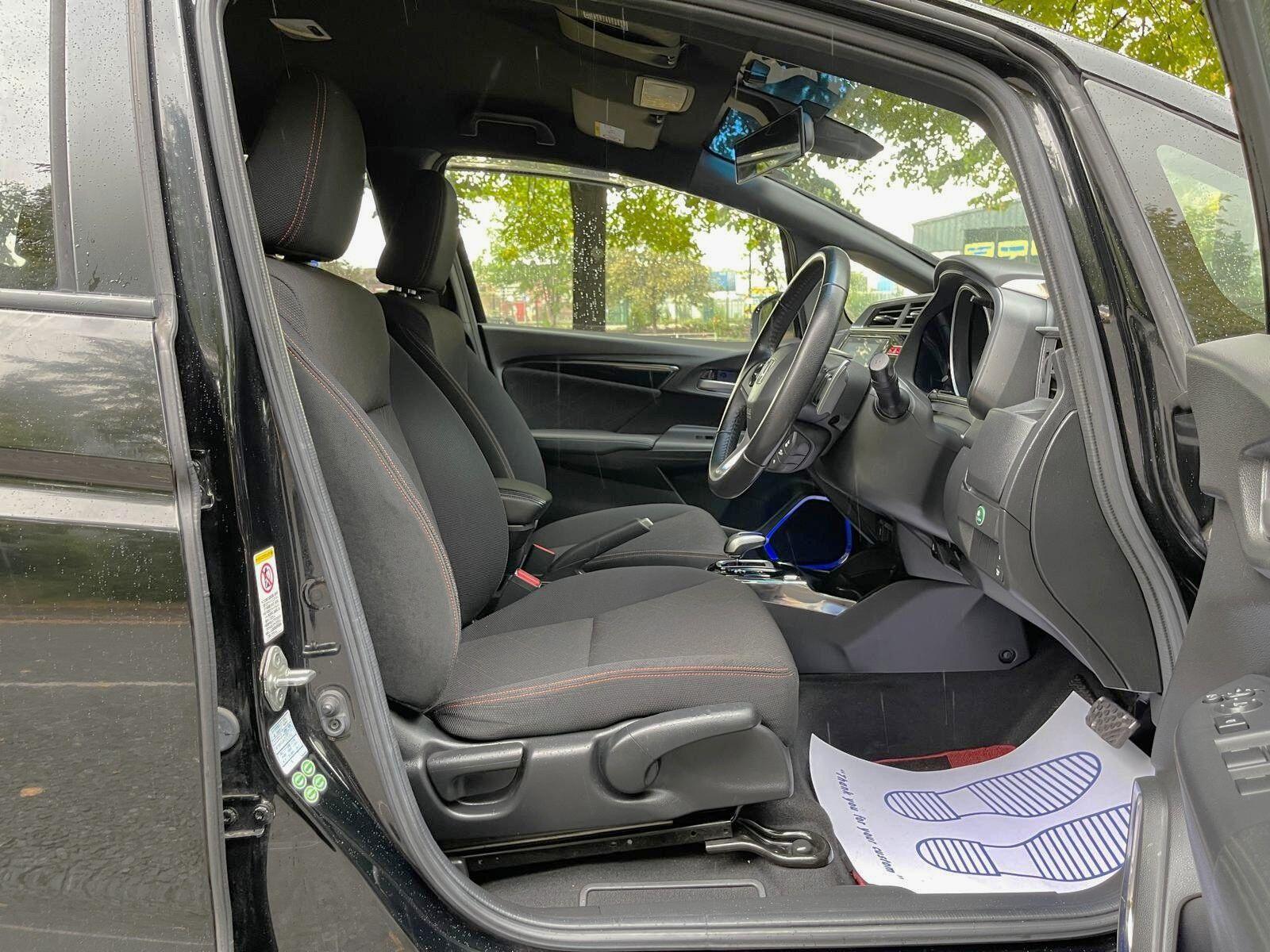 Honda FIT - Image 21