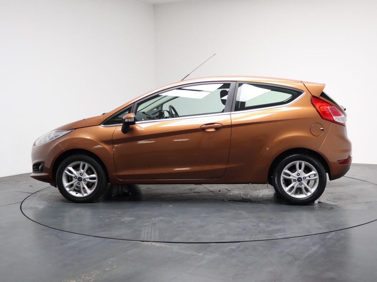 Ford Fiesta - Image 8