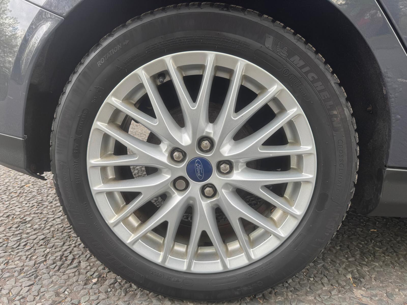 Ford Focus - Image 45