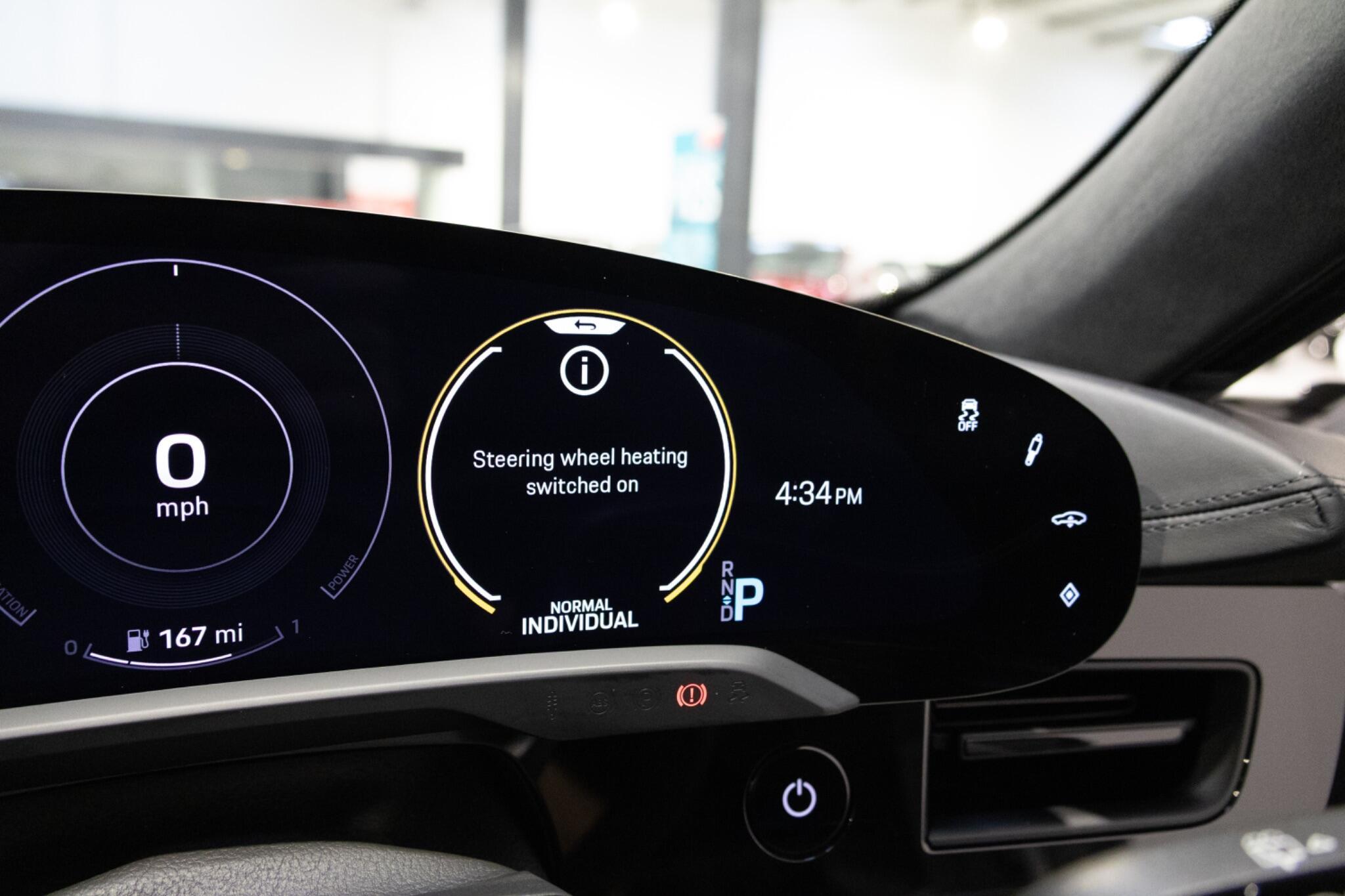 Porsche Taycan - Image 43