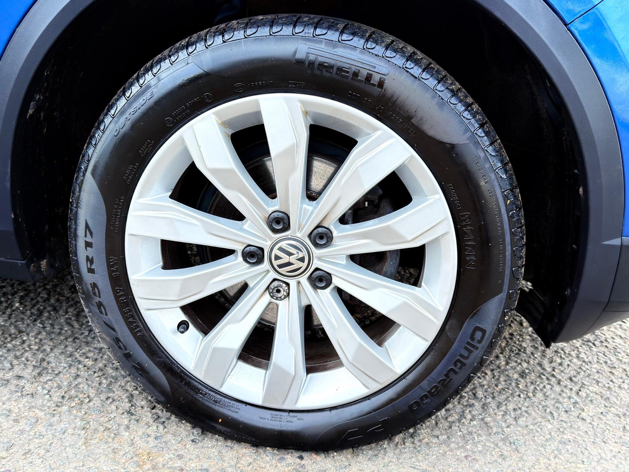 Volkswagen T-Roc - Image 35