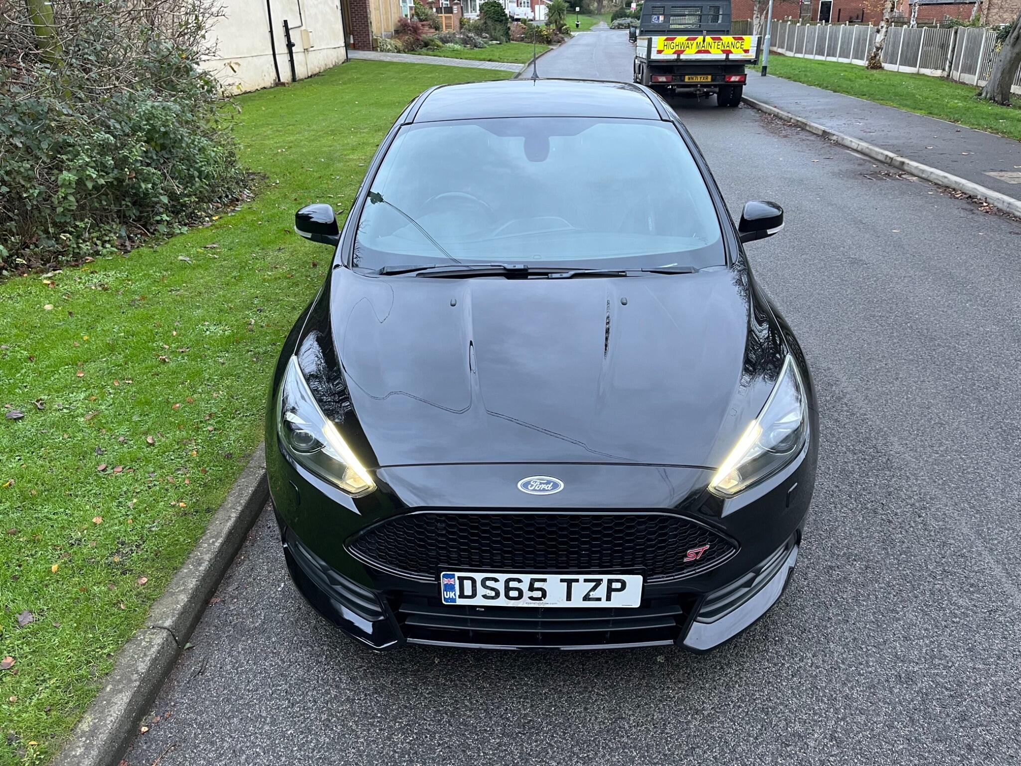 Ford Focus - Image 18