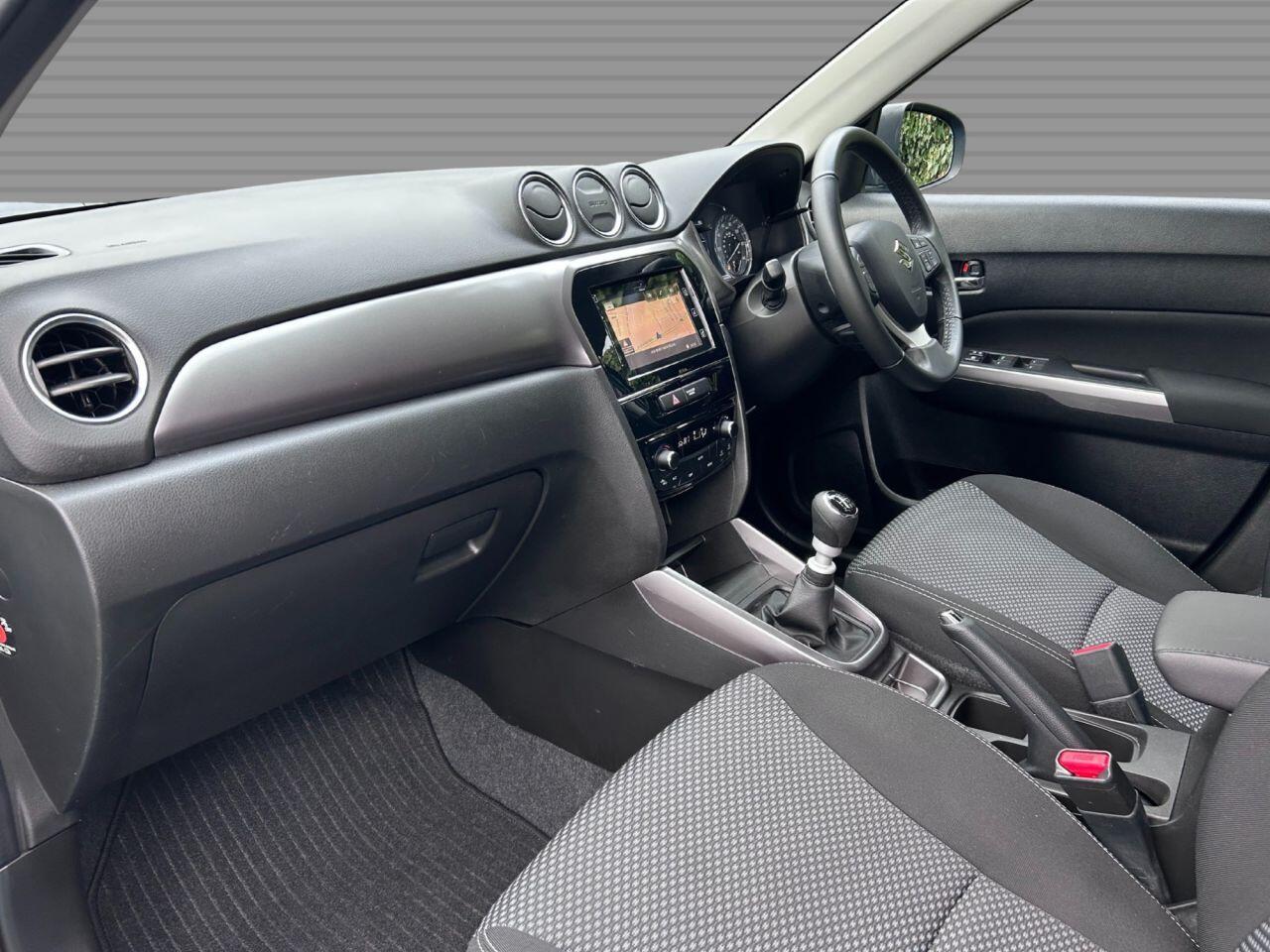 Suzuki Vitara - Image 16