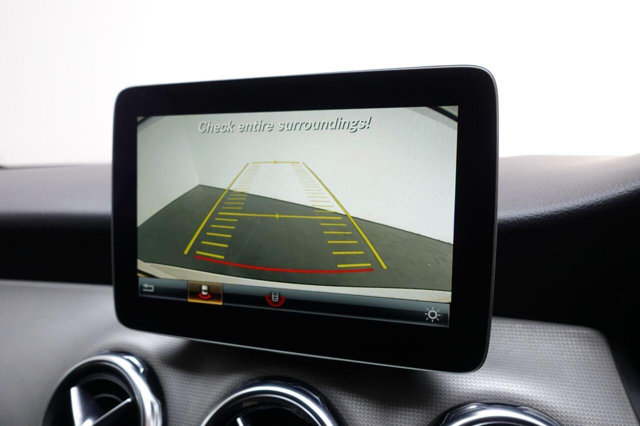 Mercedes-benz GLA - Image 15