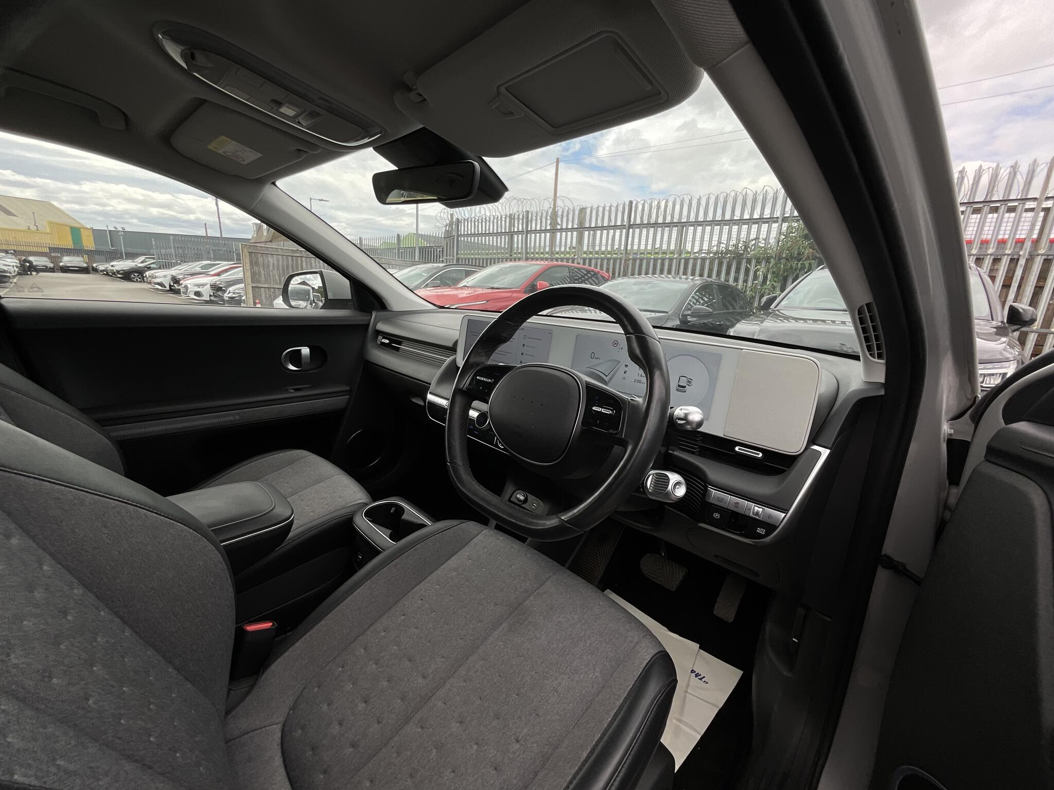 Hyundai Ioniq 5 - Image 7